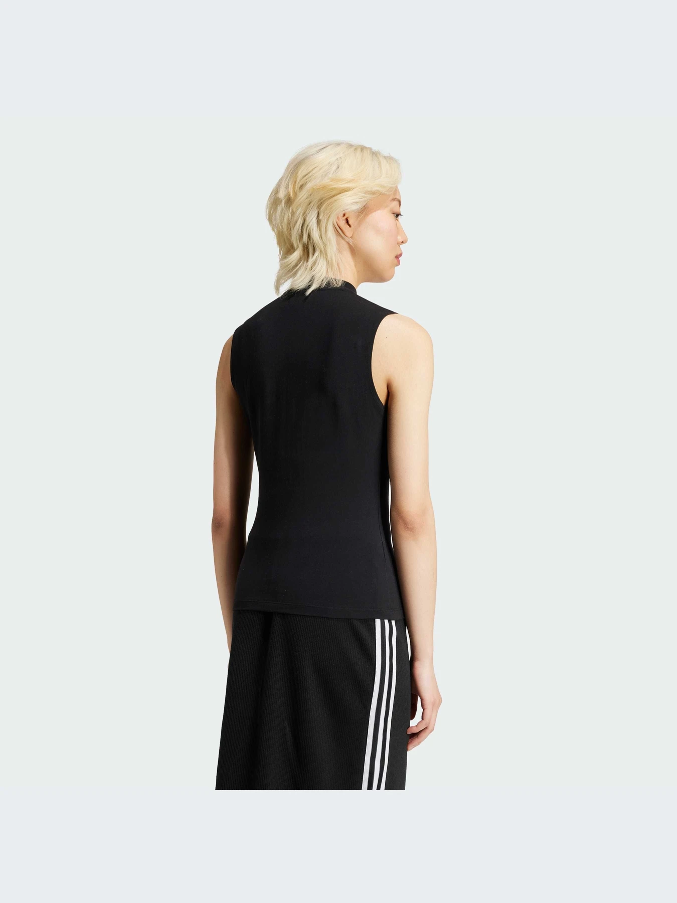 Футболки и поло Adidas модель IY9698-KZ Футболки и поло Adidas модель IY9698-KZ Фото