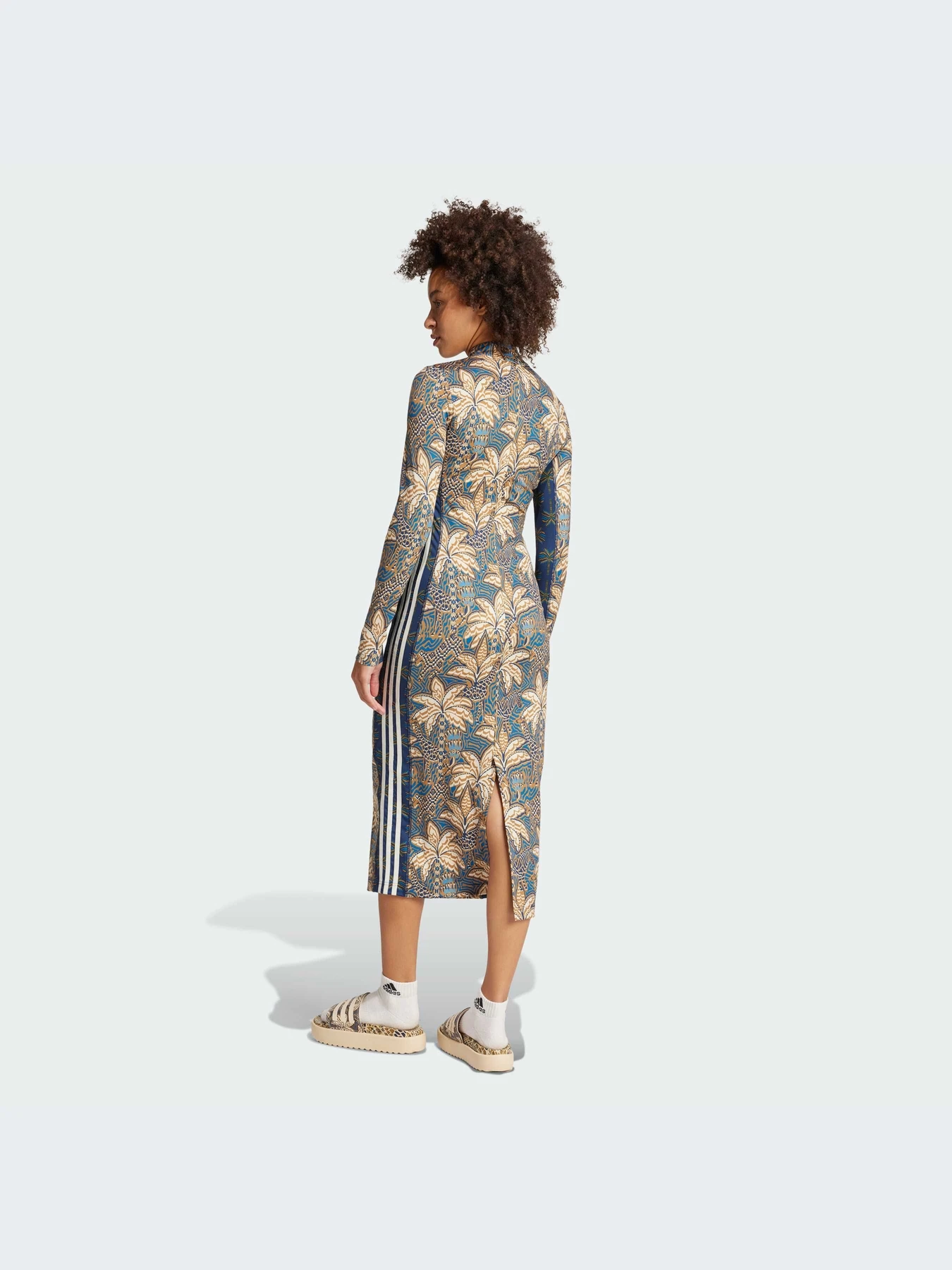 Платья Adidas модель IV9734-KZ Платья Adidas модель IV9734-KZ Фото