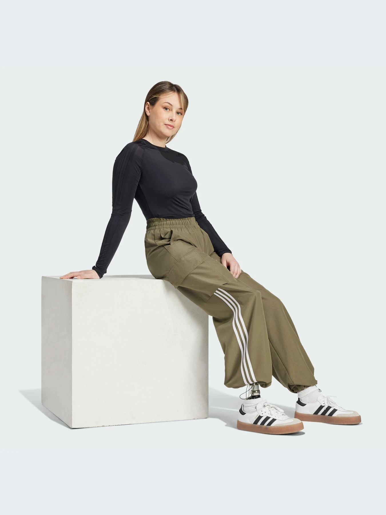 Худи и свитшоты Adidas 3 Stripes модель IZ4942-KZ Худи и свитшоты Adidas 3 Stripes модель IZ4942-KZ Фото
