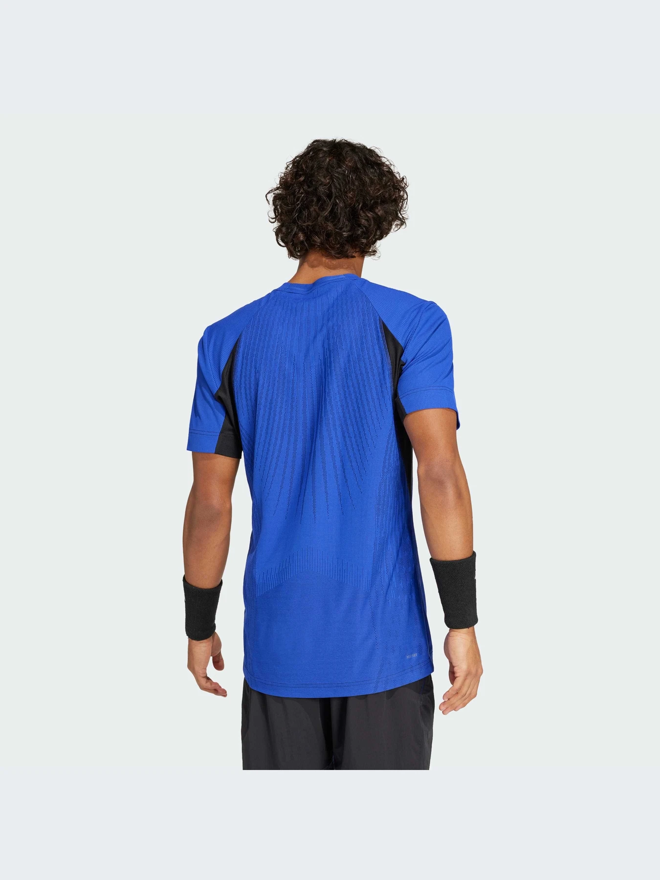 Футболки и поло Adidas модель IV8320-KZ Футболки и поло Adidas модель IV8320-KZ Фото