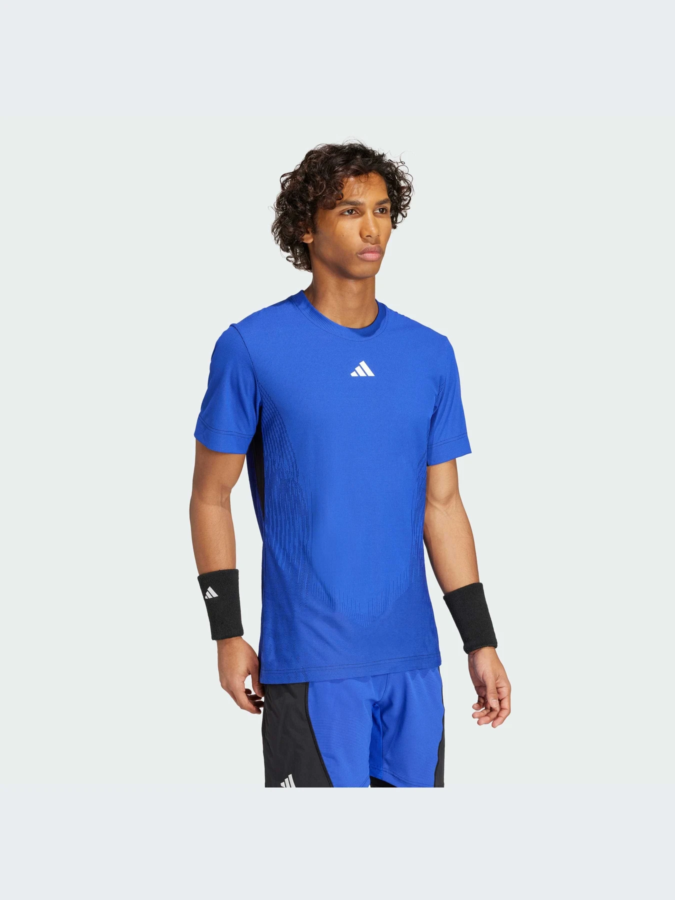 Футболки и поло Adidas модель IV8320-KZ Футболки и поло Adidas модель IV8320-KZ Фото