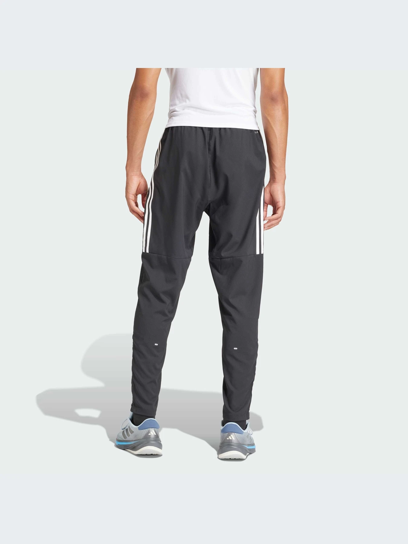 Брюки Adidas 3 Stripes модель IK4982-KZ Брюки Adidas 3 Stripes модель IK4982-KZ Фото