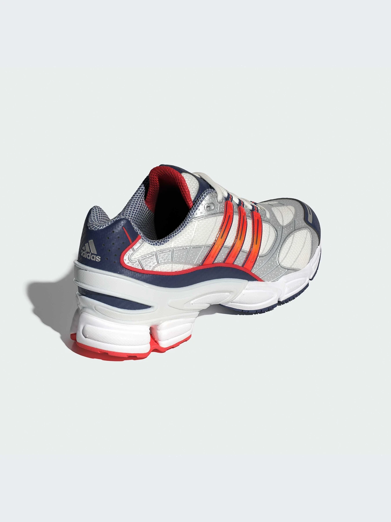 Кроссовки Adidas Ozweego модель IH5240-KZ Кроссовки Adidas Ozweego модель IH5240-KZ Фото