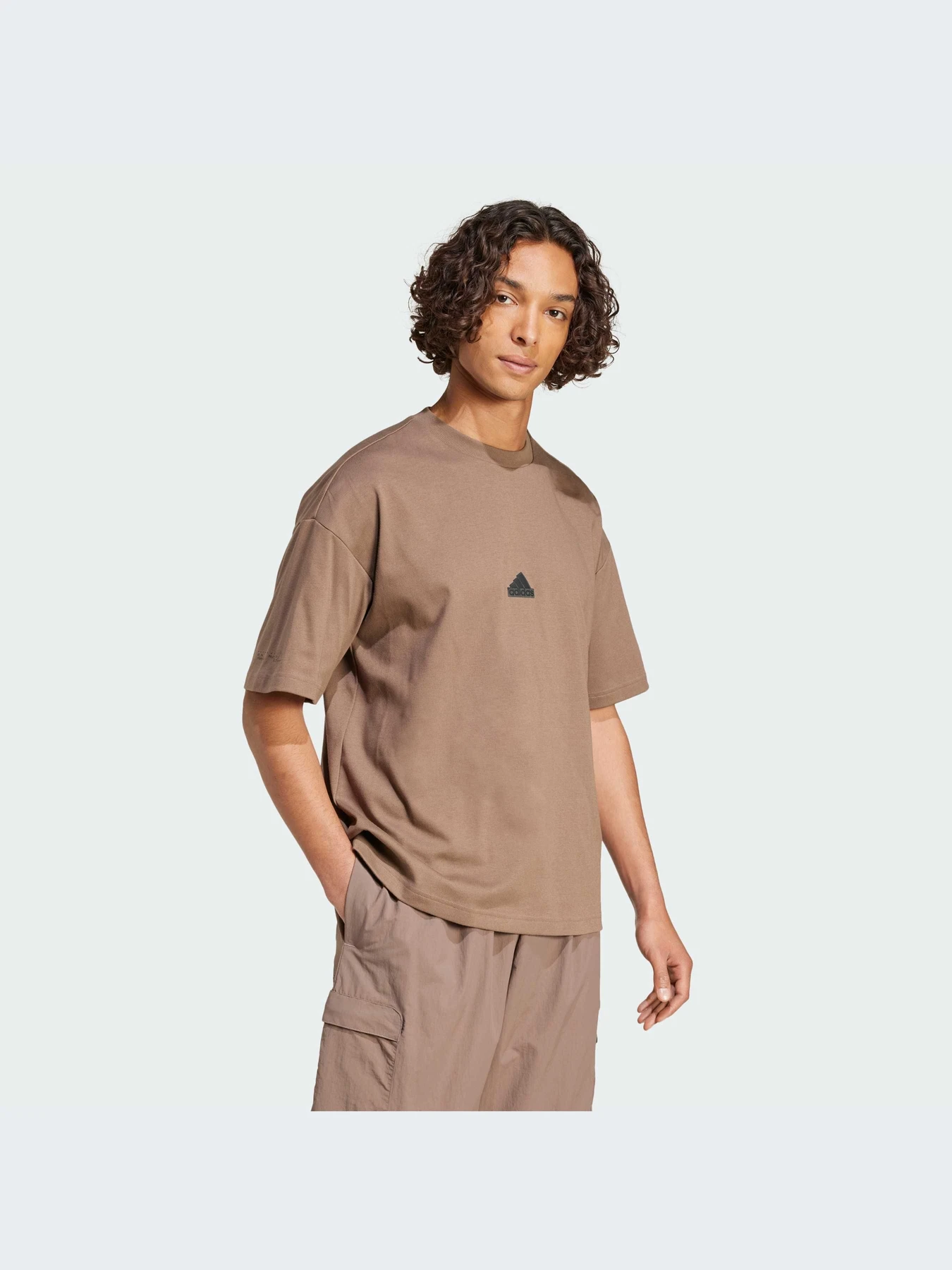 Футболки и поло Adidas модель JE3954-KZ Футболки и поло Adidas модель JE3954-KZ Фото