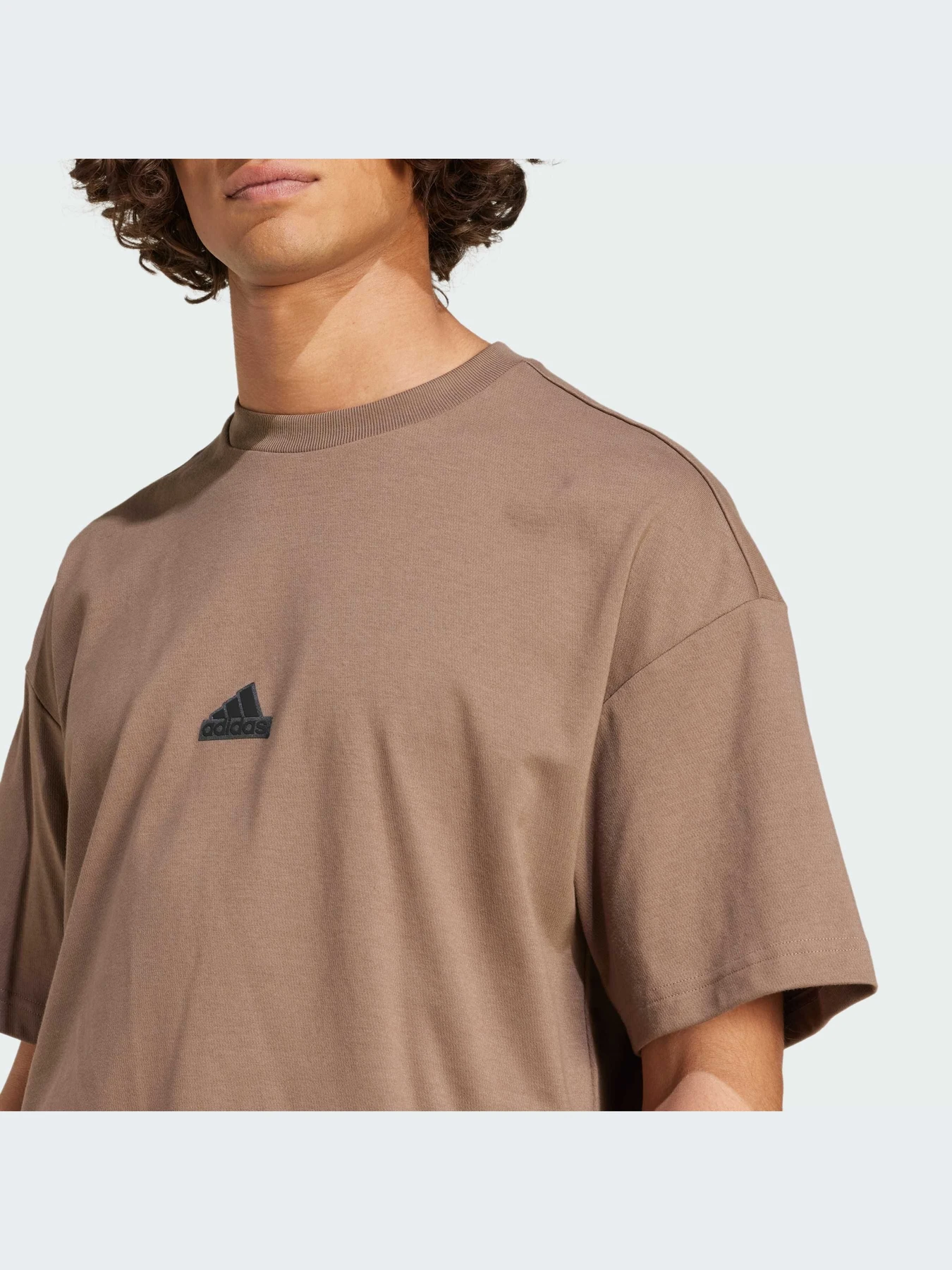 Футболки и поло Adidas модель JE3954-KZ Футболки и поло Adidas модель JE3954-KZ Фото