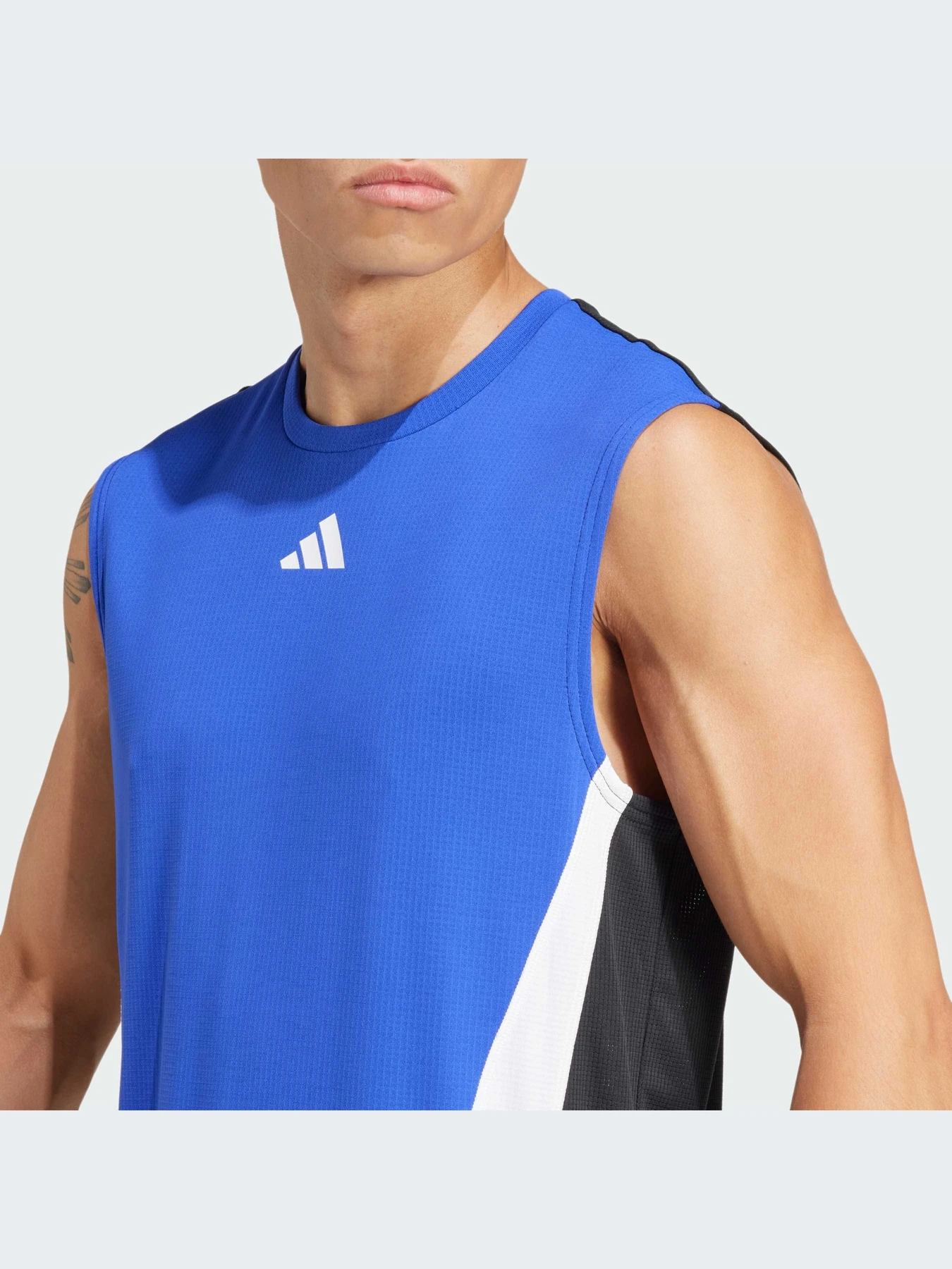 Футболки и поло Adidas модель IW6422-KZ Футболки и поло Adidas модель IW6422-KZ Фото
