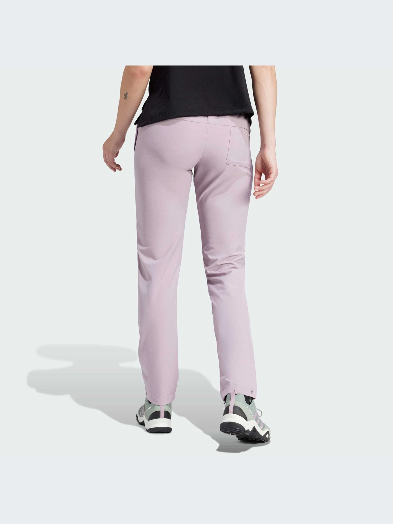 Брюки Adidas модель IQ3501-KZ Брюки Adidas модель IQ3501-KZ Фото
