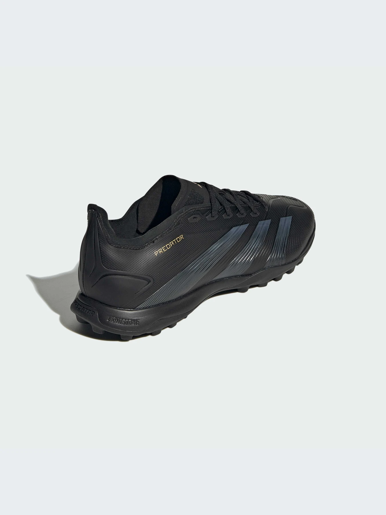 Кроссовки Adidas Predator модель IF6377-KZ Кроссовки Adidas Predator модель IF6377-KZ Фото