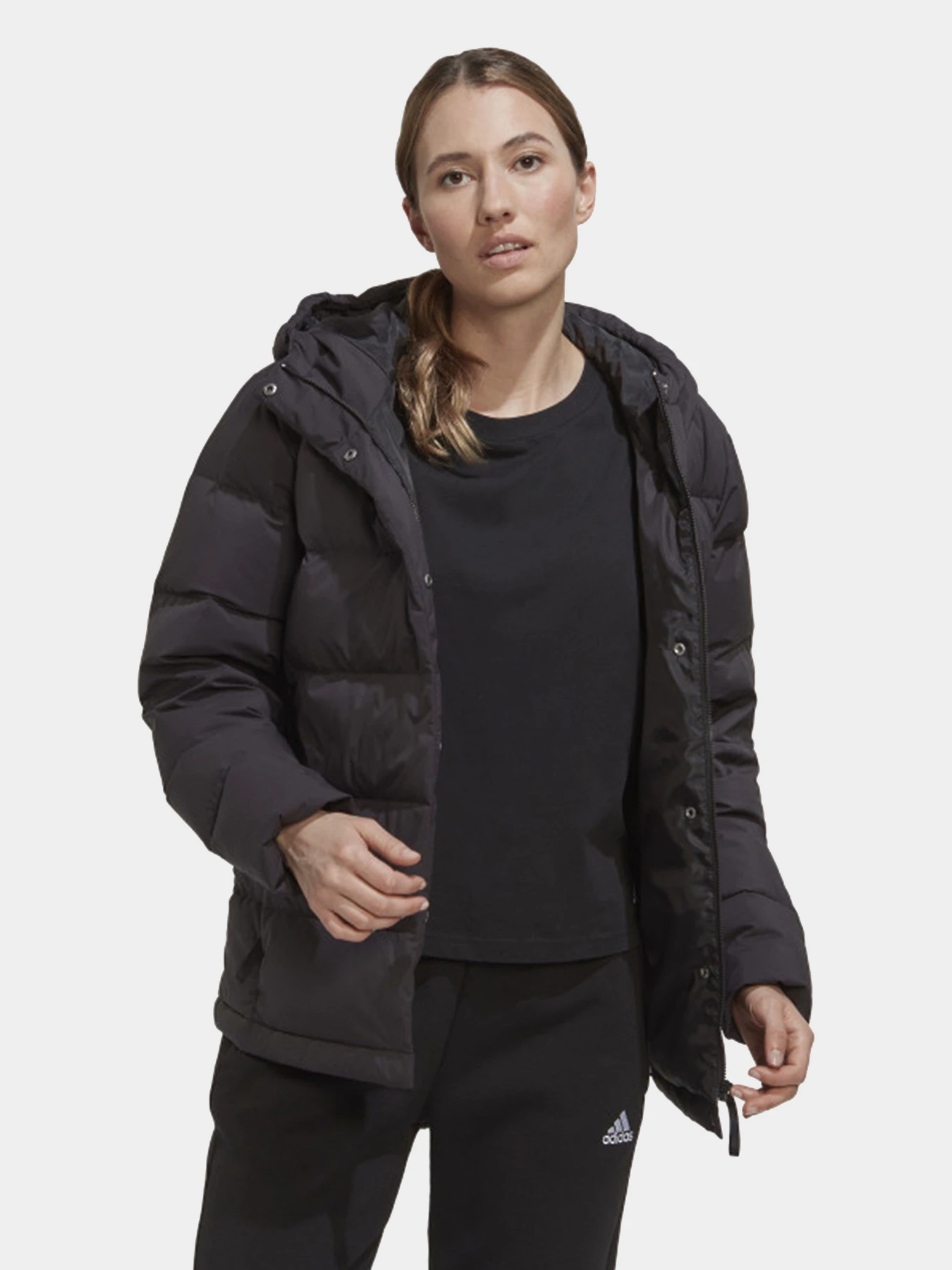Куртки и дубленки Adidas модель HN5641 Куртки и дубленки Adidas модель HN5641 Фото