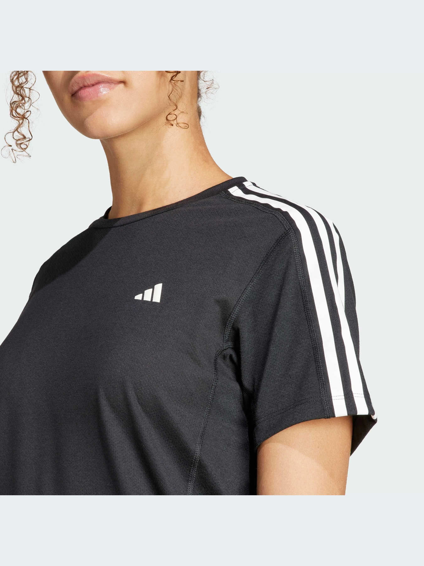 Футболки и поло Adidas 3 Stripes модель IQ3875-KZ Футболки и поло Adidas 3 Stripes модель IQ3875-KZ Фото