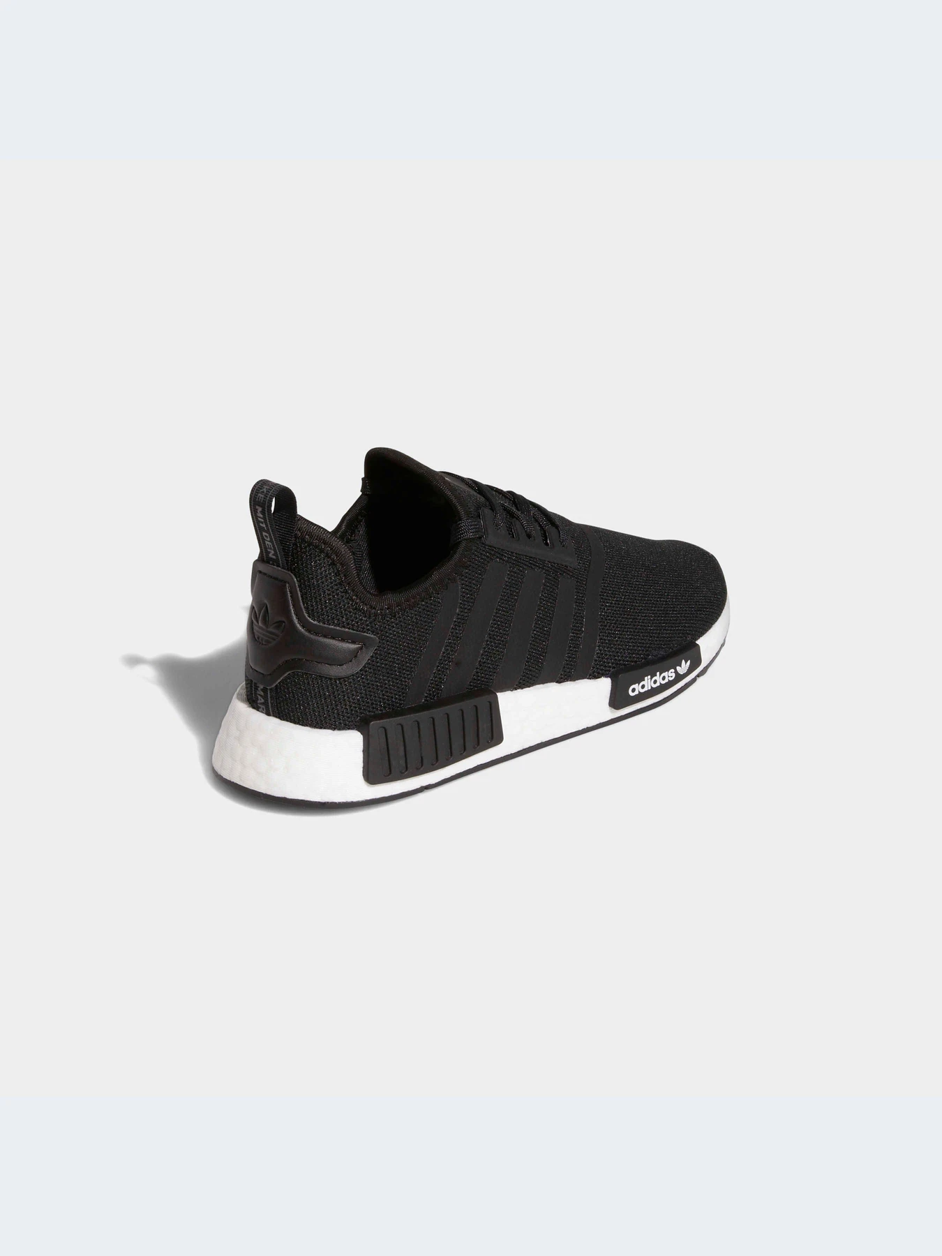 Кроссовки Adidas NMD модель H02343-KZ Кроссовки Adidas NMD модель H02343-KZ Фото
