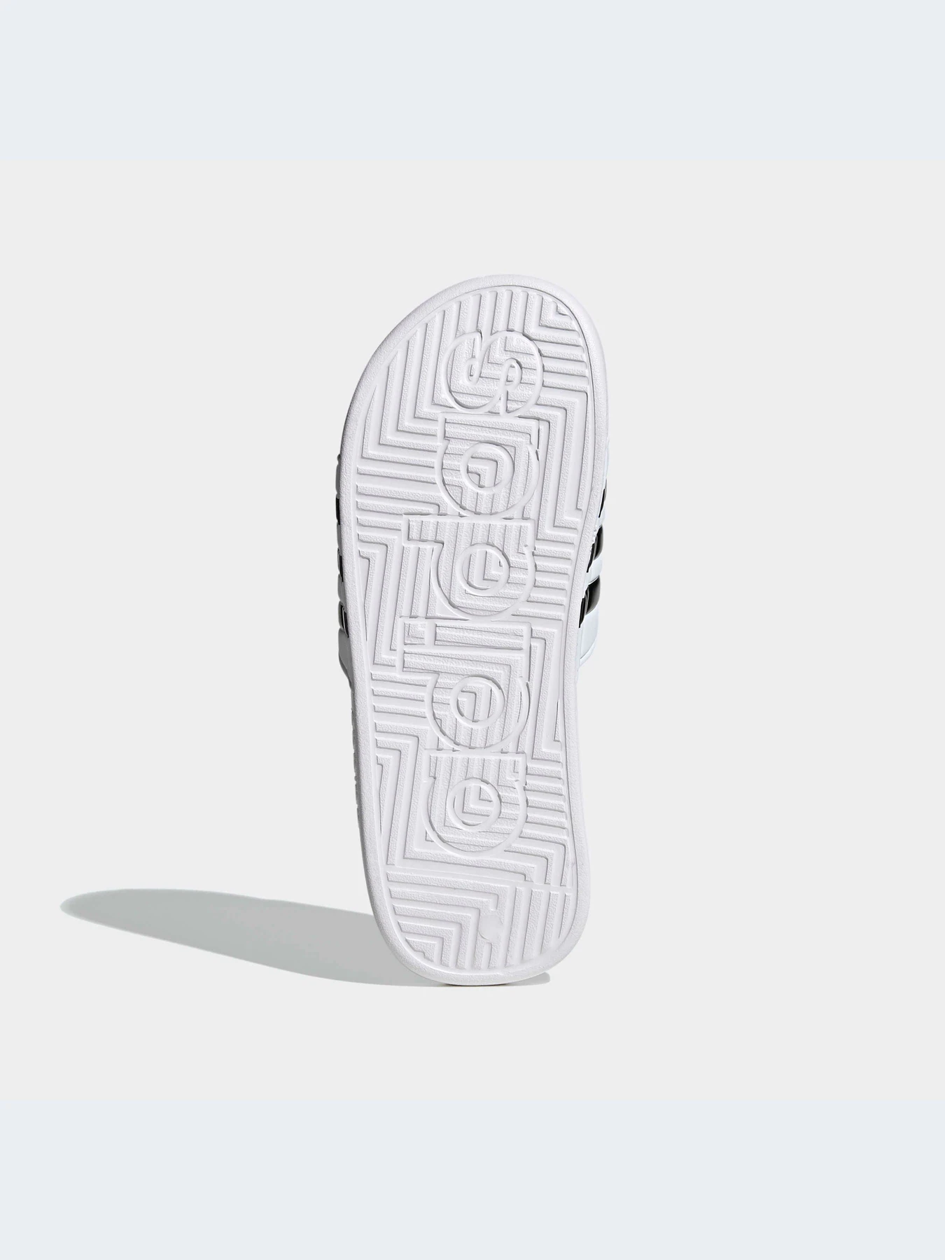 Шлёпанцы Adidas Adilette модель F35573-KZ Шлёпанцы Adidas Adilette модель F35573-KZ Фото