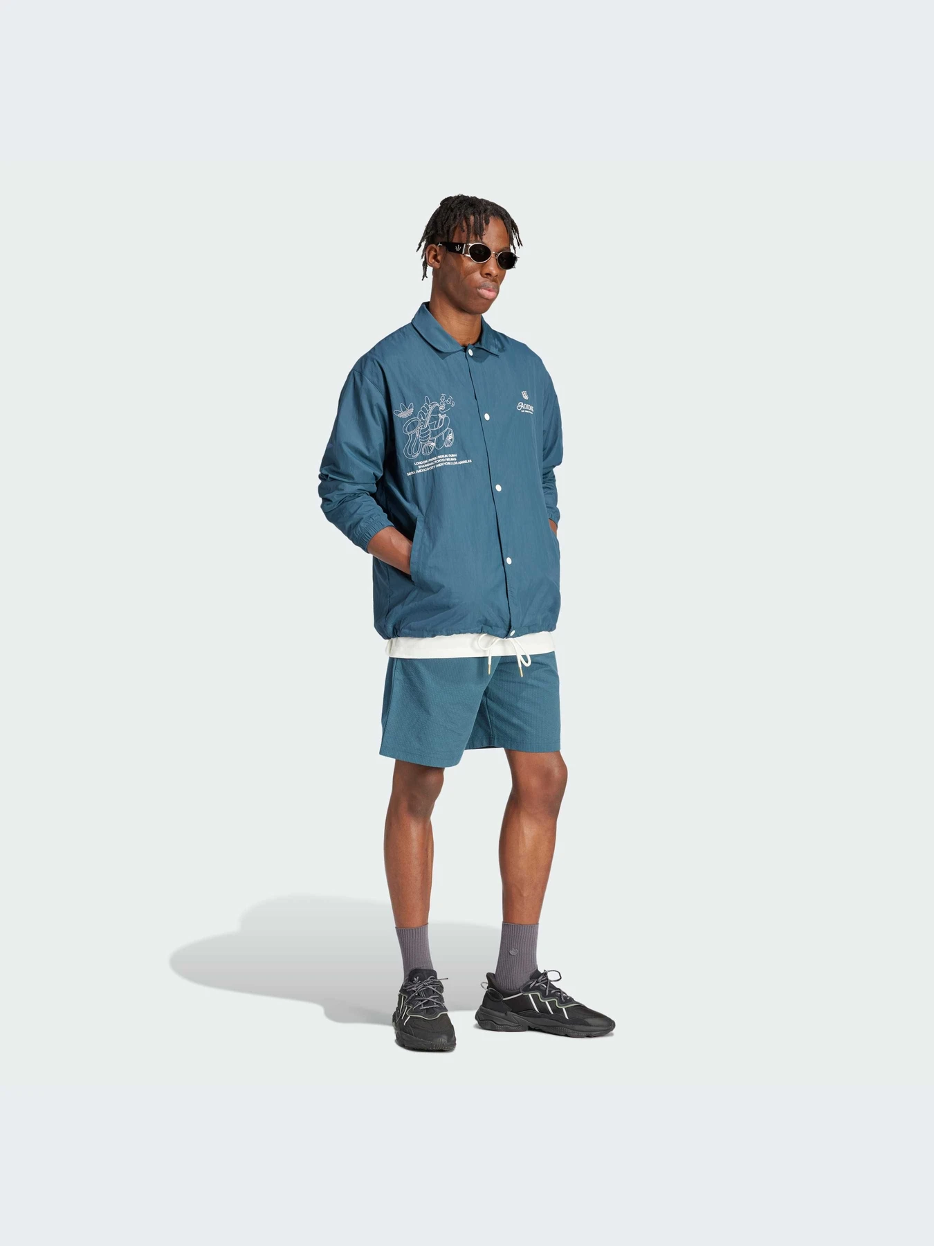 Куртки и дубленки Adidas Graphics модель IS2949-KZ Куртки и дубленки Adidas Graphics модель IS2949-KZ Фото