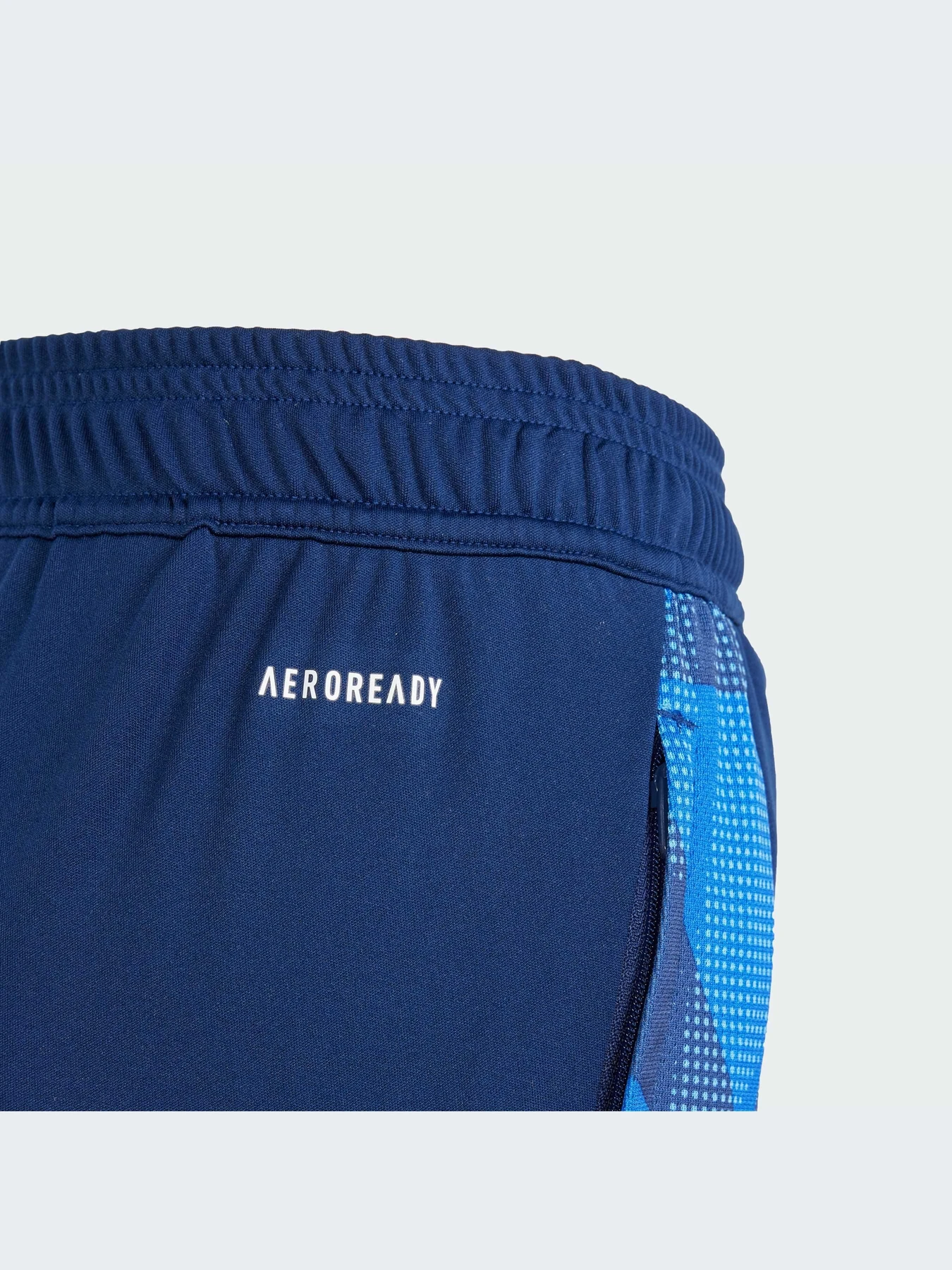 Брюки Adidas Tiro модель IS1639-KZ Брюки Adidas Tiro модель IS1639-KZ Фото