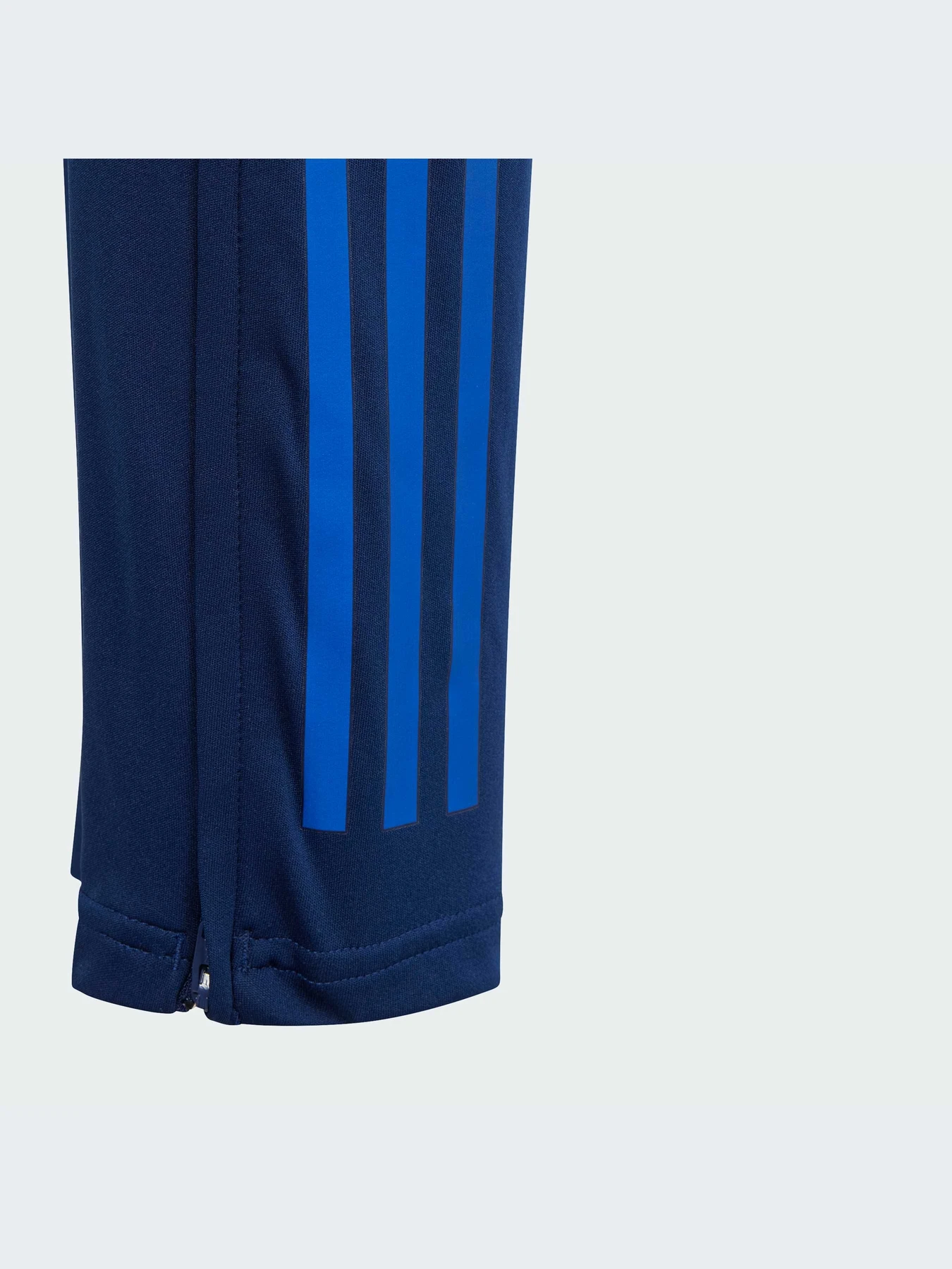 Брюки Adidas Tiro модель IS1639-KZ Брюки Adidas Tiro модель IS1639-KZ Фото