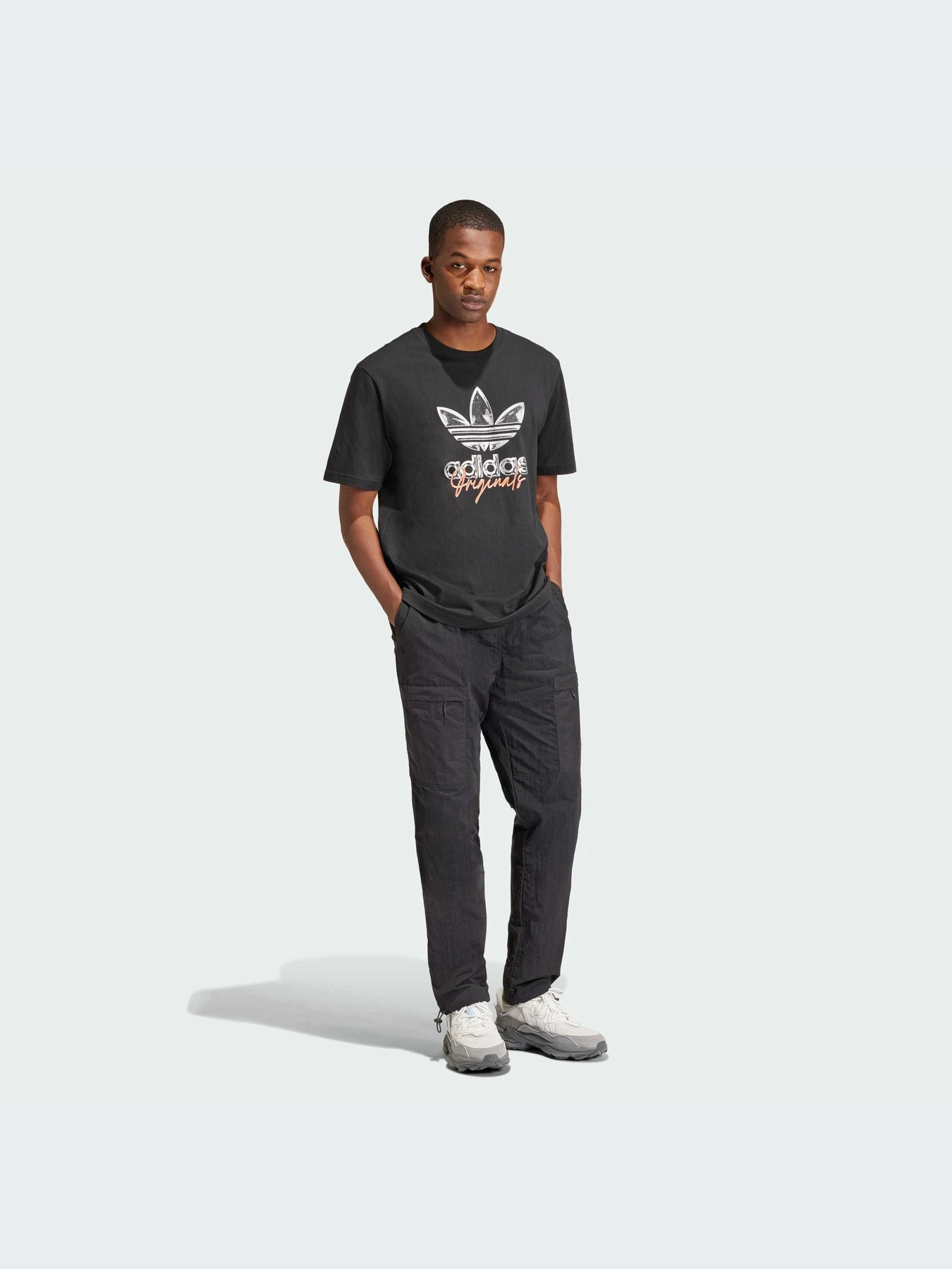 Футболки и поло Adidas Graphics модель IS0227-KZ Футболки и поло Adidas Graphics модель IS0227-KZ Фото