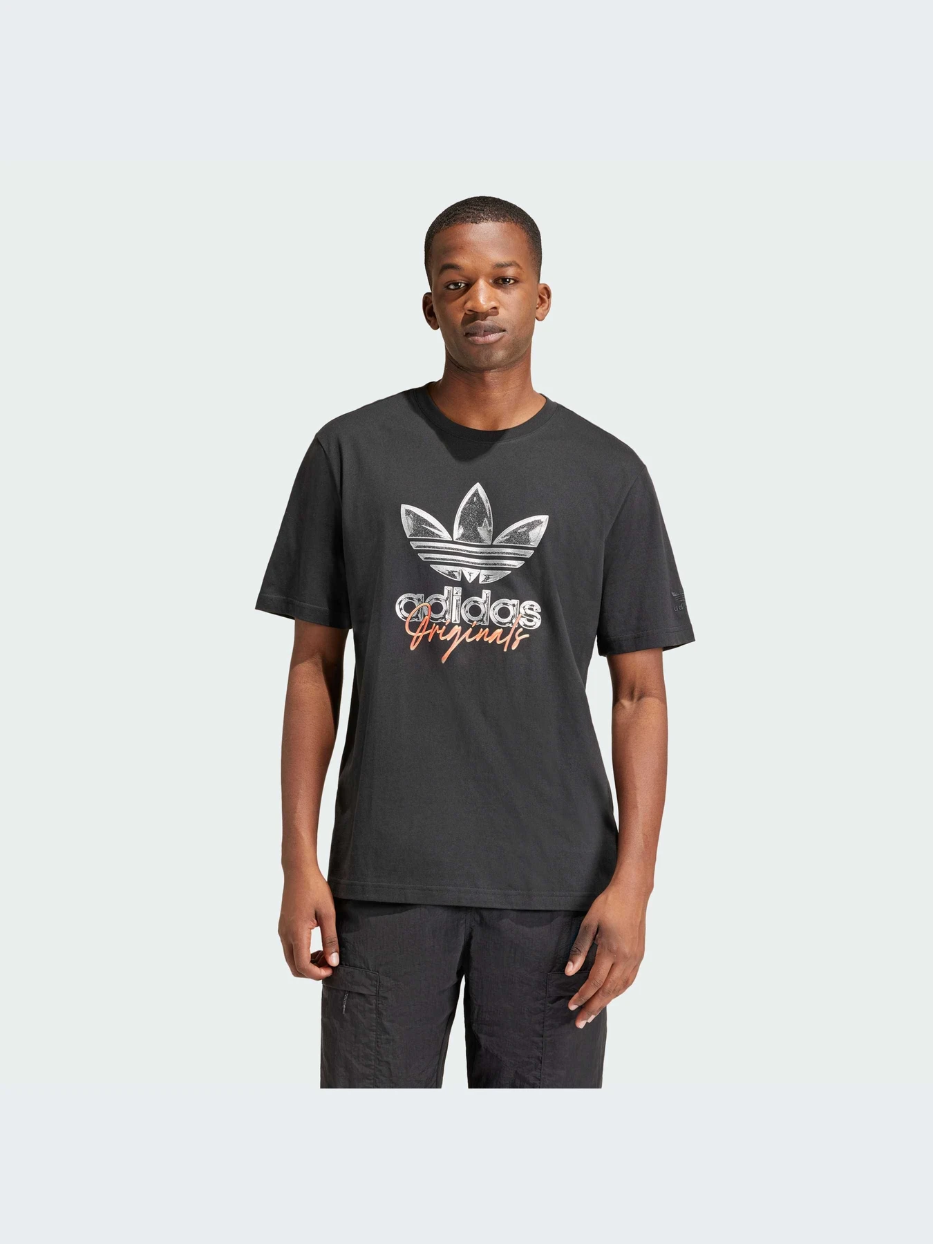 Футболки и поло Adidas Graphics модель IS0227-KZ Футболки и поло Adidas Graphics модель IS0227-KZ Фото