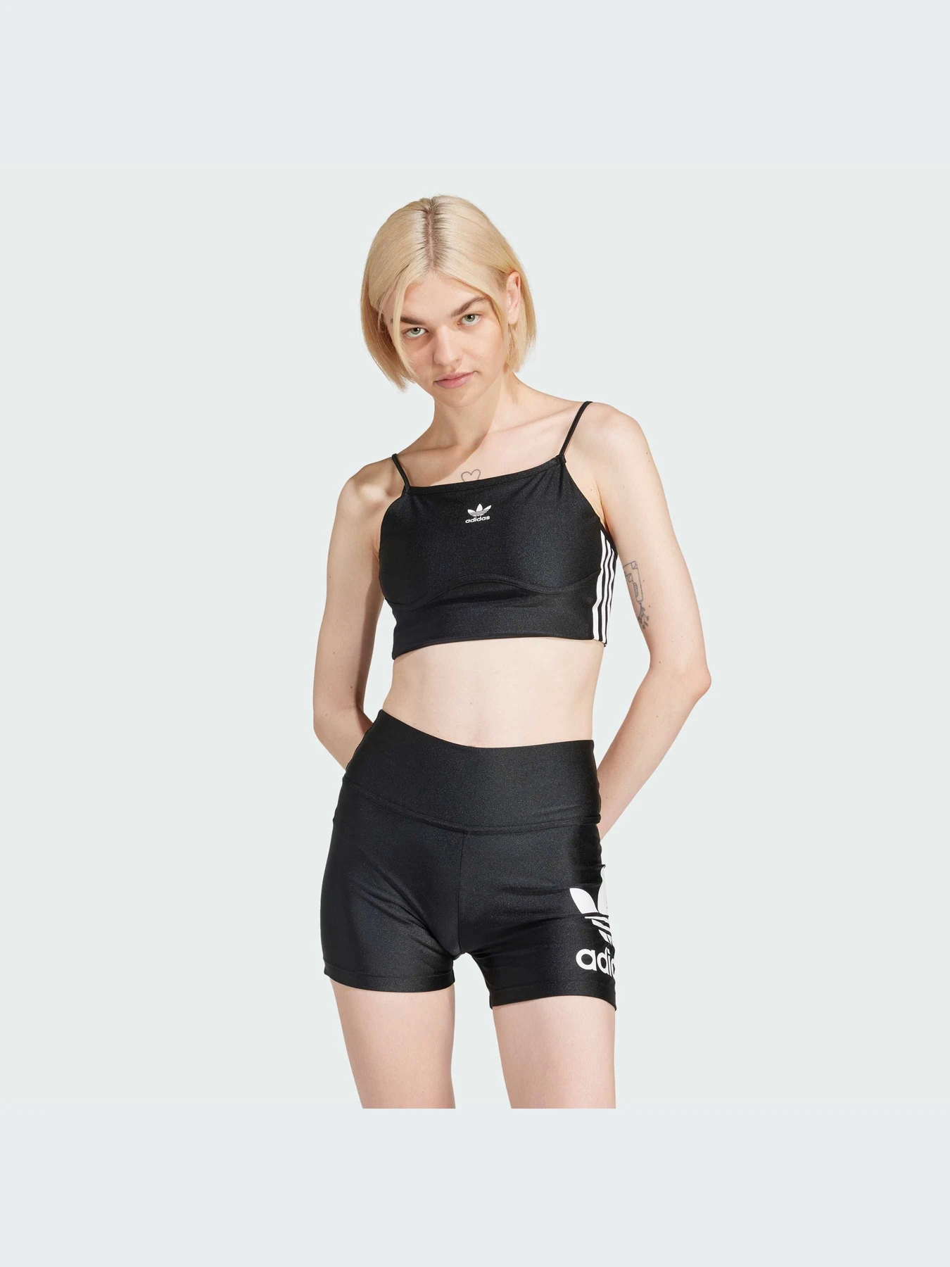 Футболки и поло Adidas Adicolor модель IU2415-KZ Футболки и поло Adidas Adicolor модель IU2415-KZ Фото