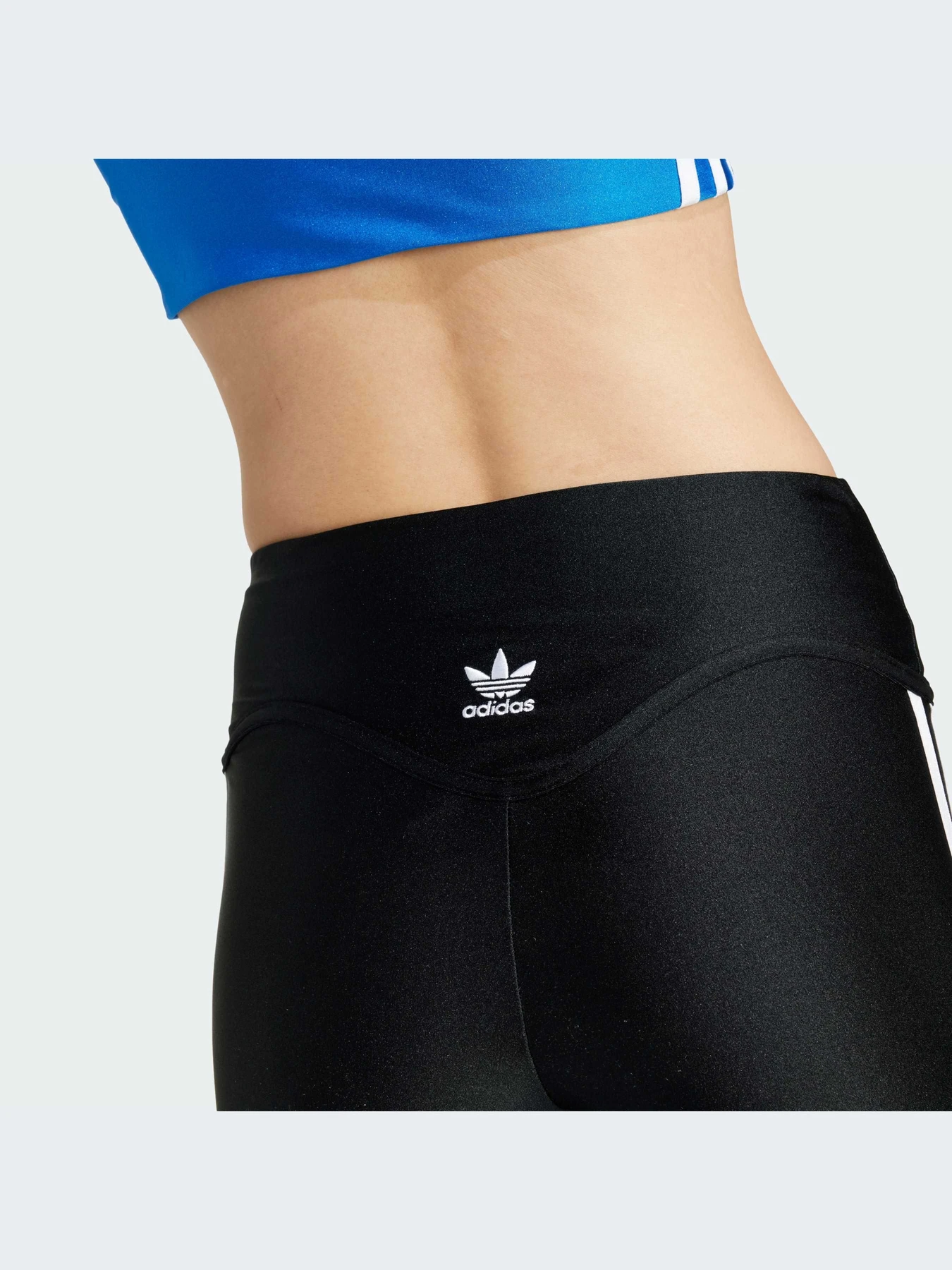 Брюки Adidas Adicolor модель IU2522-KZ Брюки Adidas Adicolor модель IU2522-KZ Фото