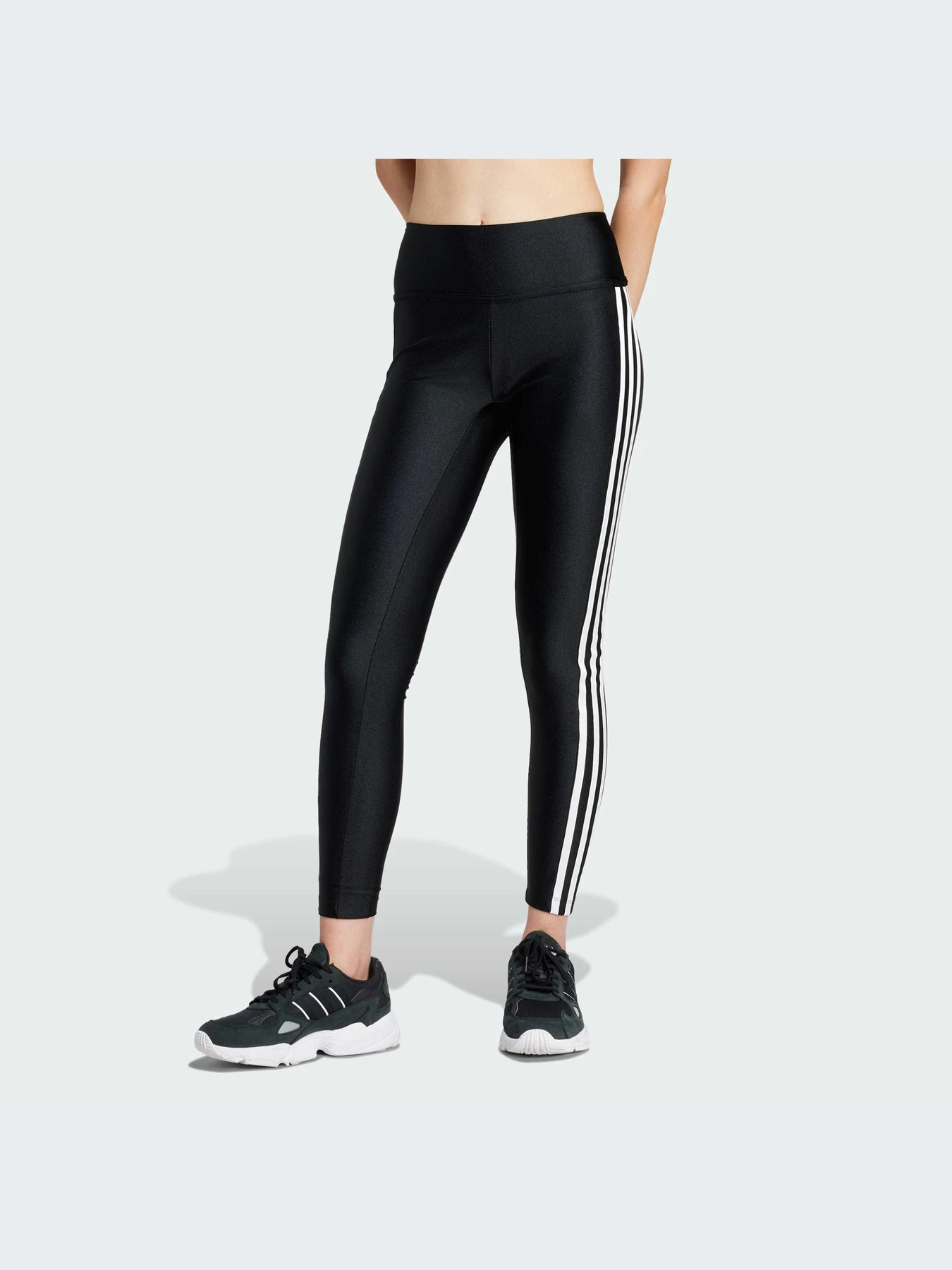 Брюки Adidas Adicolor модель IU2522-KZ Брюки Adidas Adicolor модель IU2522-KZ Фото