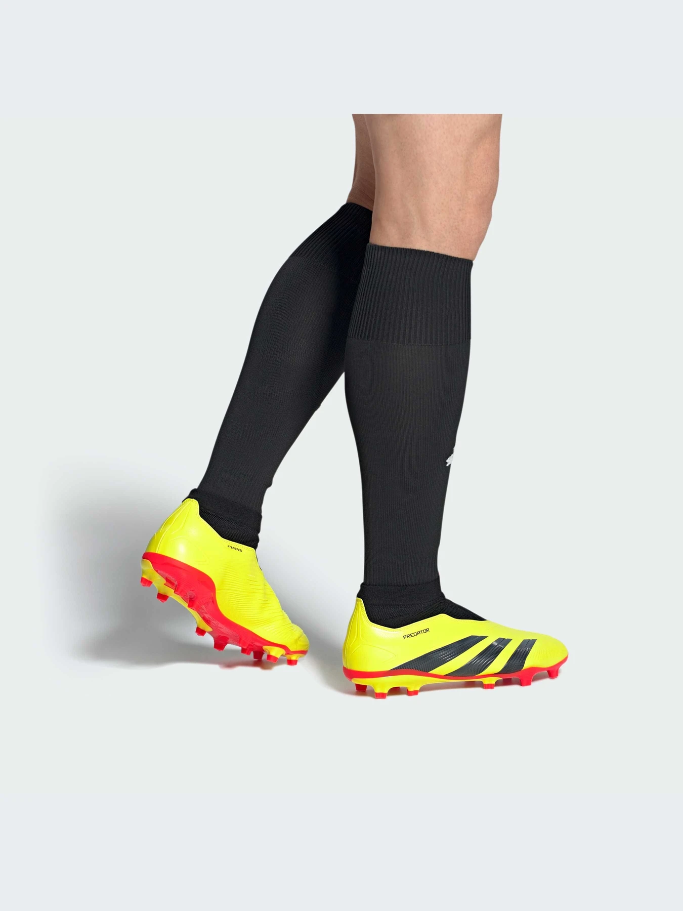 Кроссовки Adidas Predator модель IG7766-KZ Кроссовки Adidas Predator модель IG7766-KZ Фото