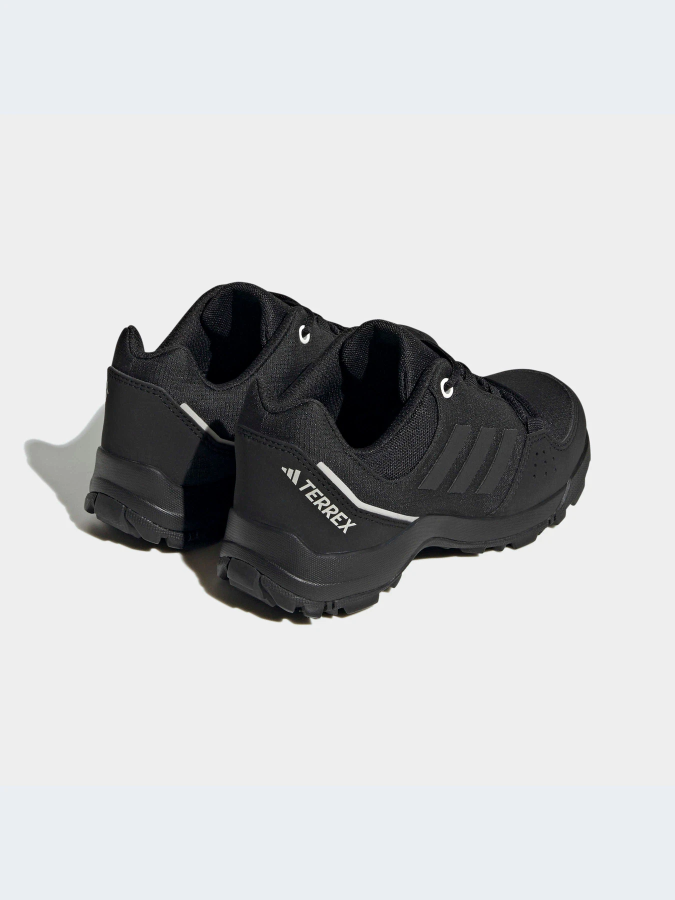 Кроссовки Adidas модель HQ5823-KZ Кроссовки Adidas модель HQ5823-KZ Фото