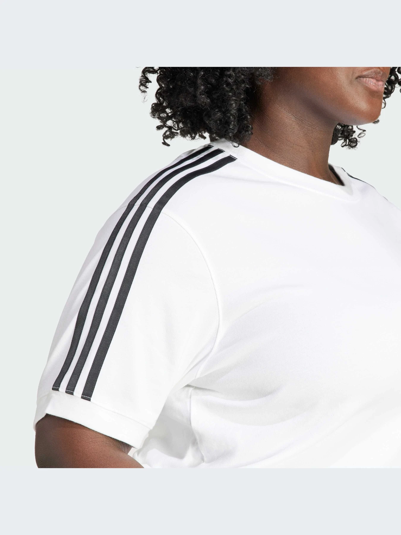 Футболки и поло Adidas Adicolor модель IN0728-KZ Футболки и поло Adidas Adicolor модель IN0728-KZ Фото