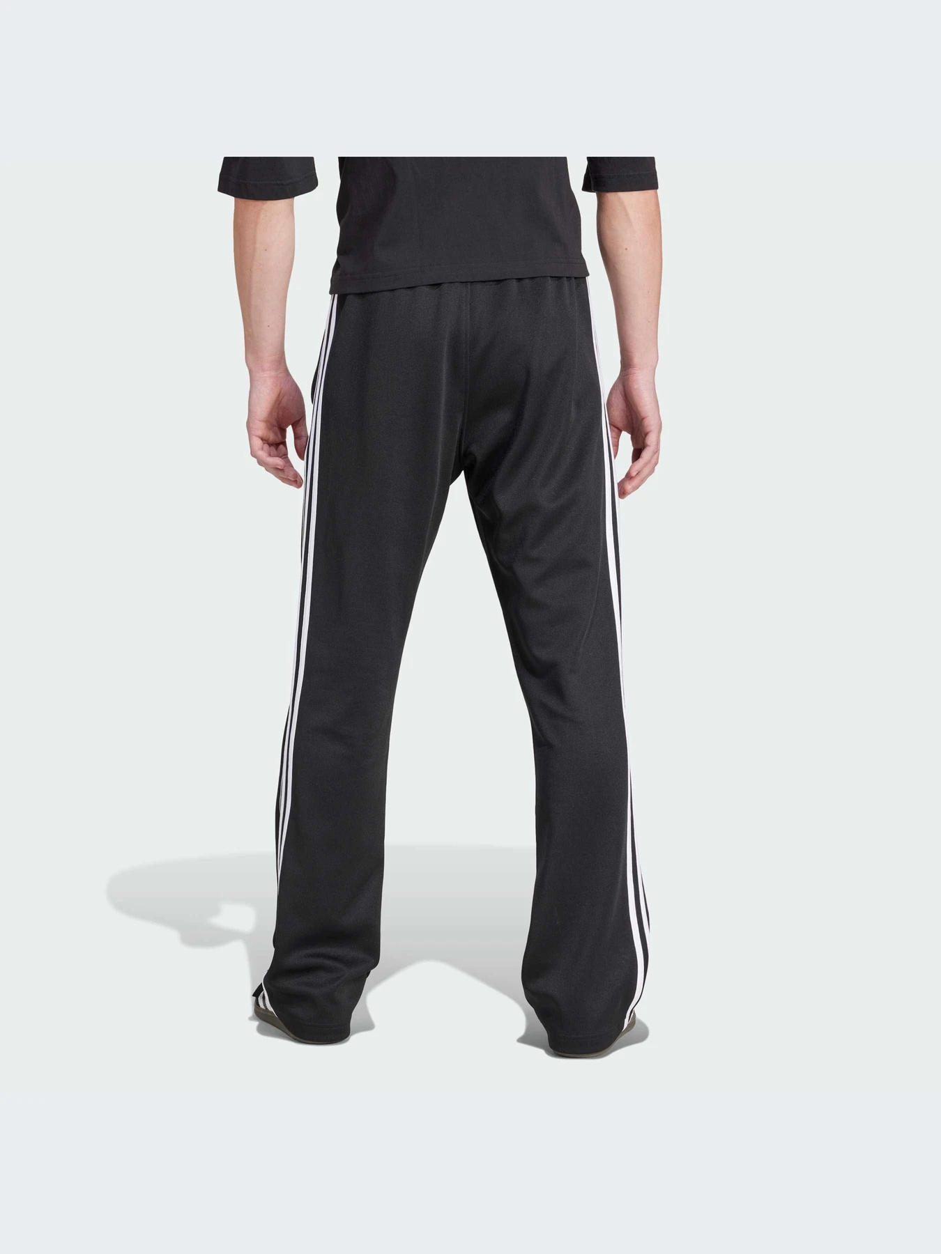 Брюки Adidas Adicolor модель IZ4807-KZ Брюки Adidas Adicolor модель IZ4807-KZ Фото