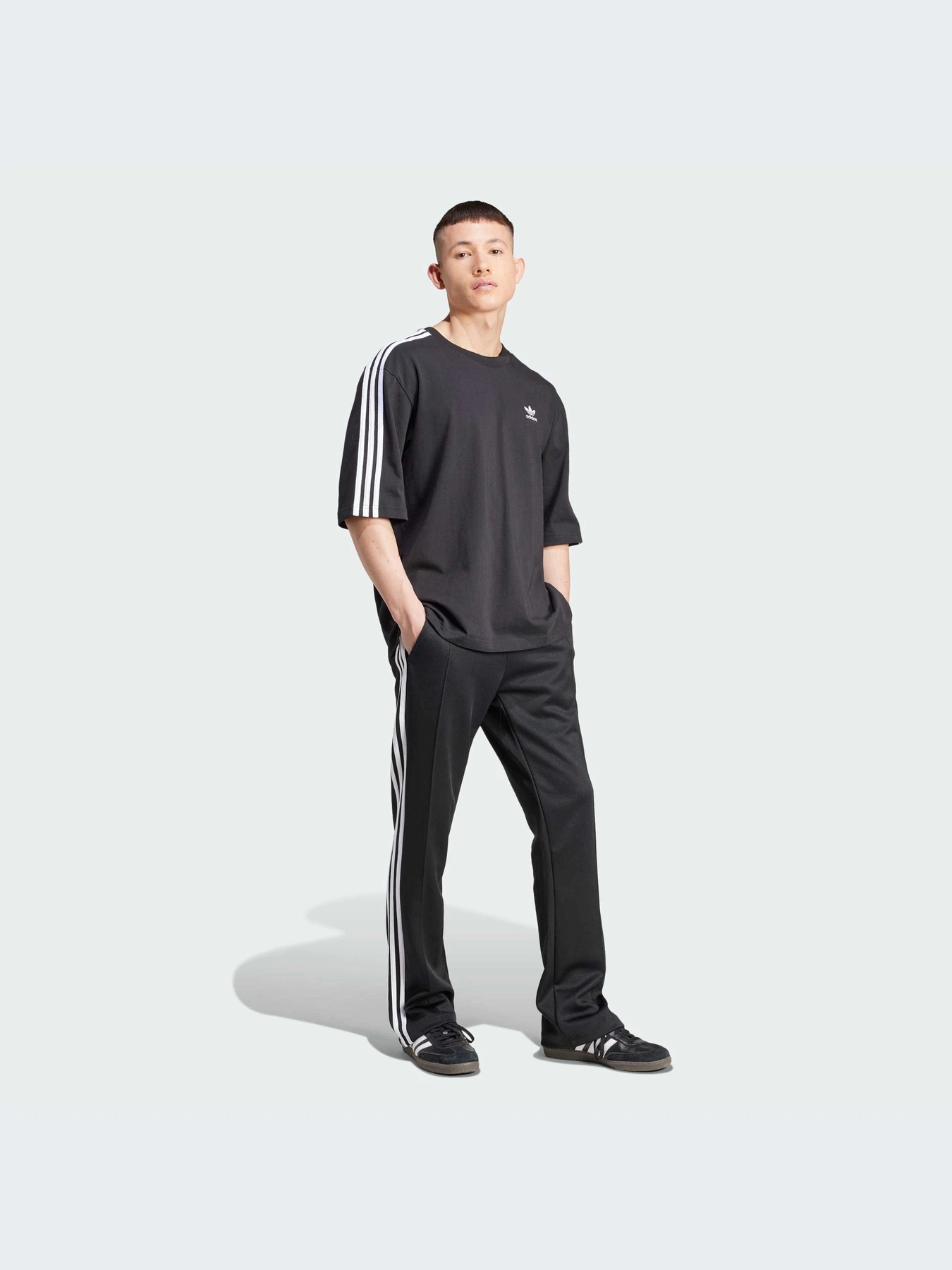 Брюки Adidas Adicolor модель IZ4807-KZ Брюки Adidas Adicolor модель IZ4807-KZ Фото