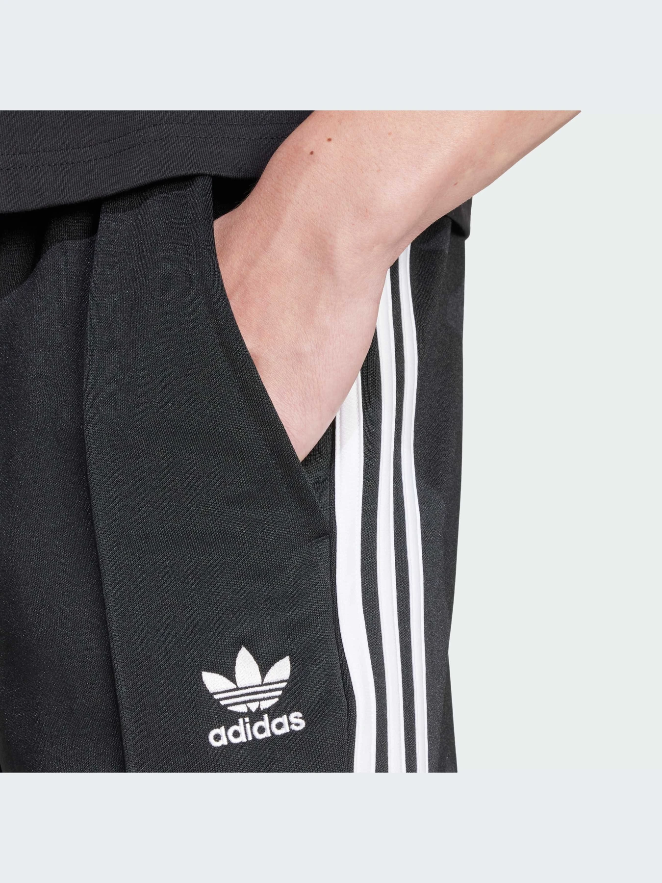 Брюки Adidas Adicolor модель IZ4807-KZ Брюки Adidas Adicolor модель IZ4807-KZ Фото