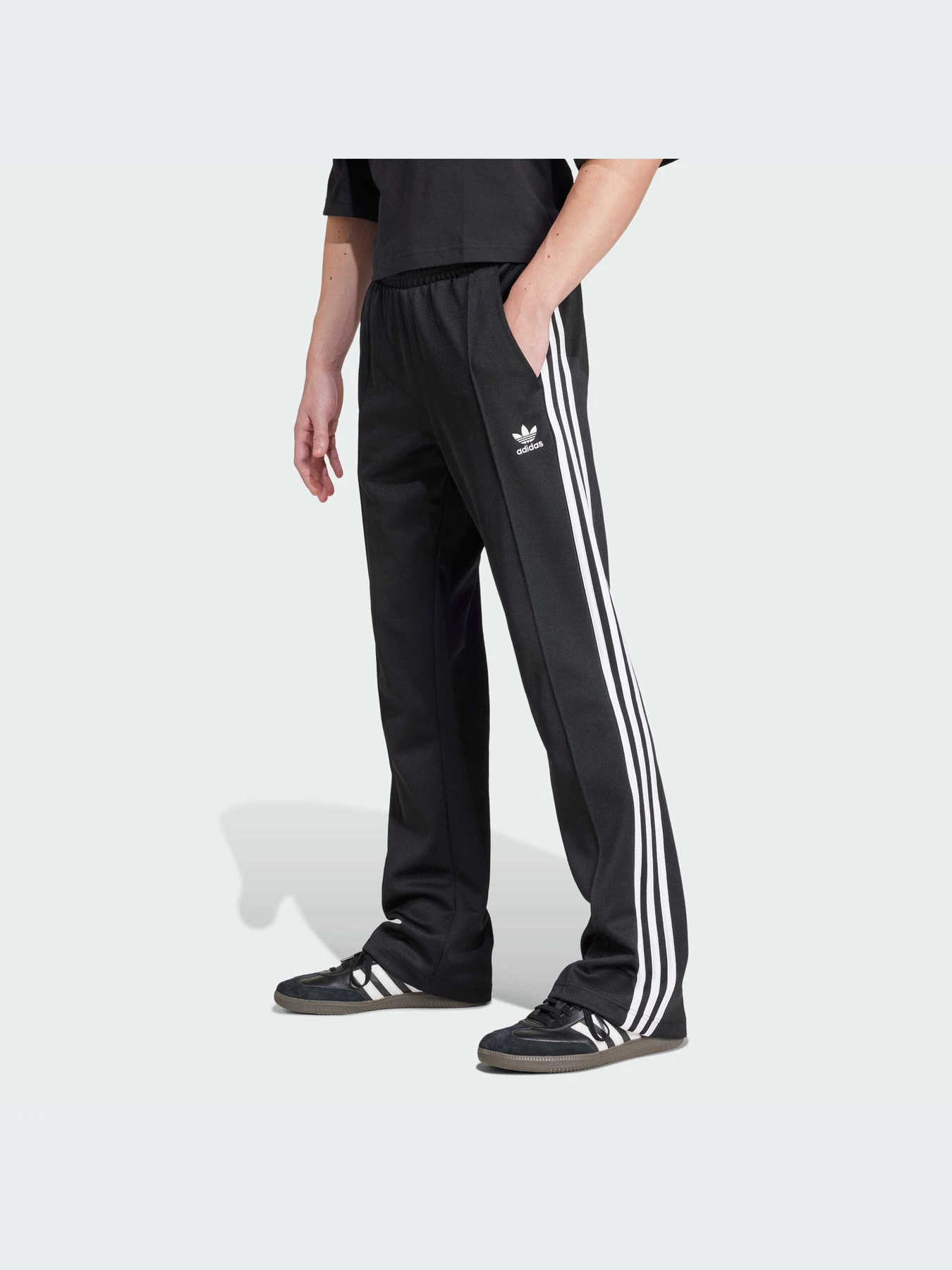 Брюки Adidas Adicolor модель IZ4807-KZ Брюки Adidas Adicolor модель IZ4807-KZ Фото