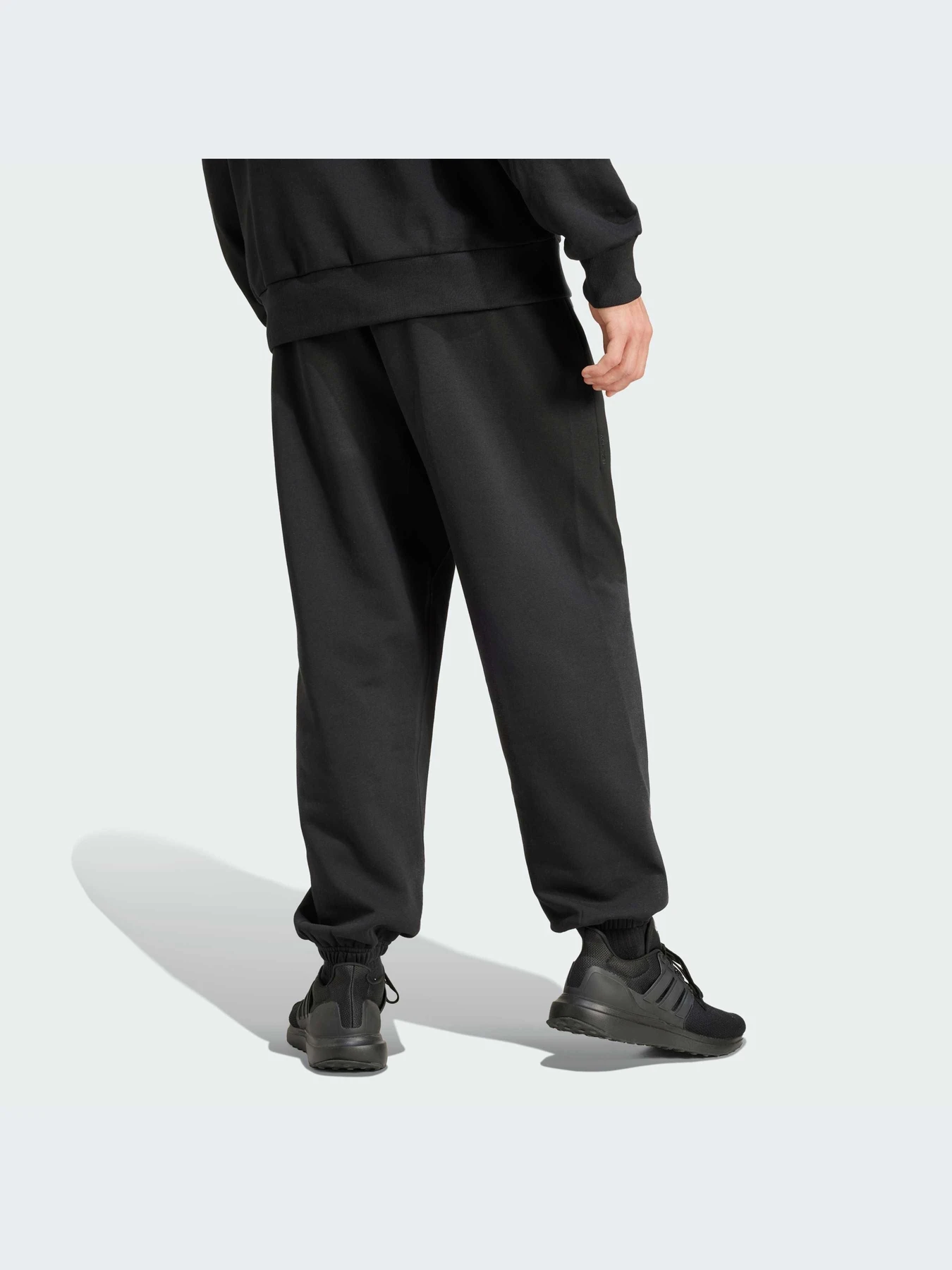 Брюки Adidas модель IX1252-KZ Брюки Adidas модель IX1252-KZ Фото