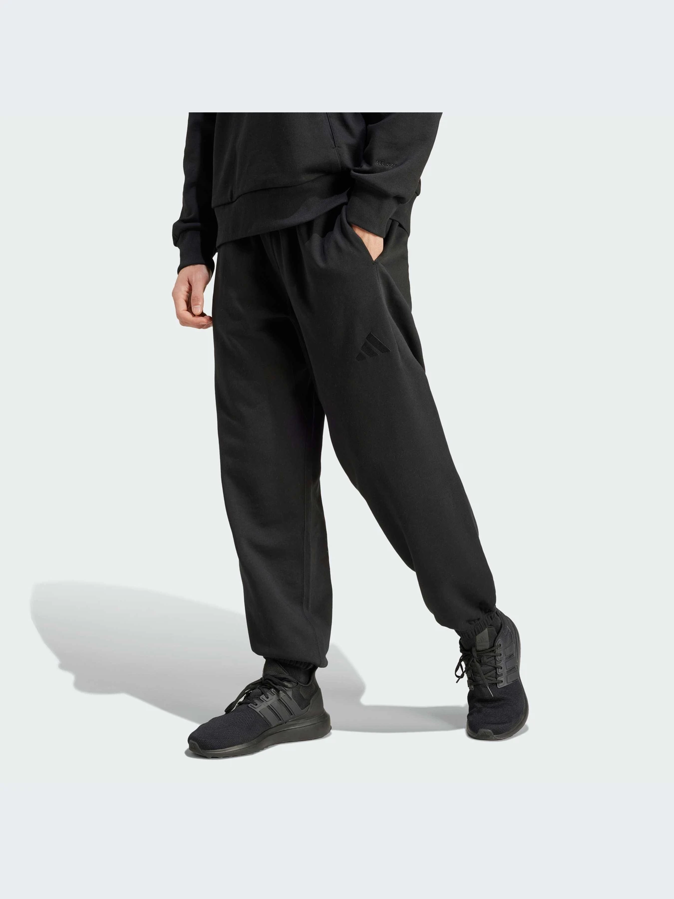 Брюки Adidas модель IX1252-KZ Брюки Adidas модель IX1252-KZ Фото