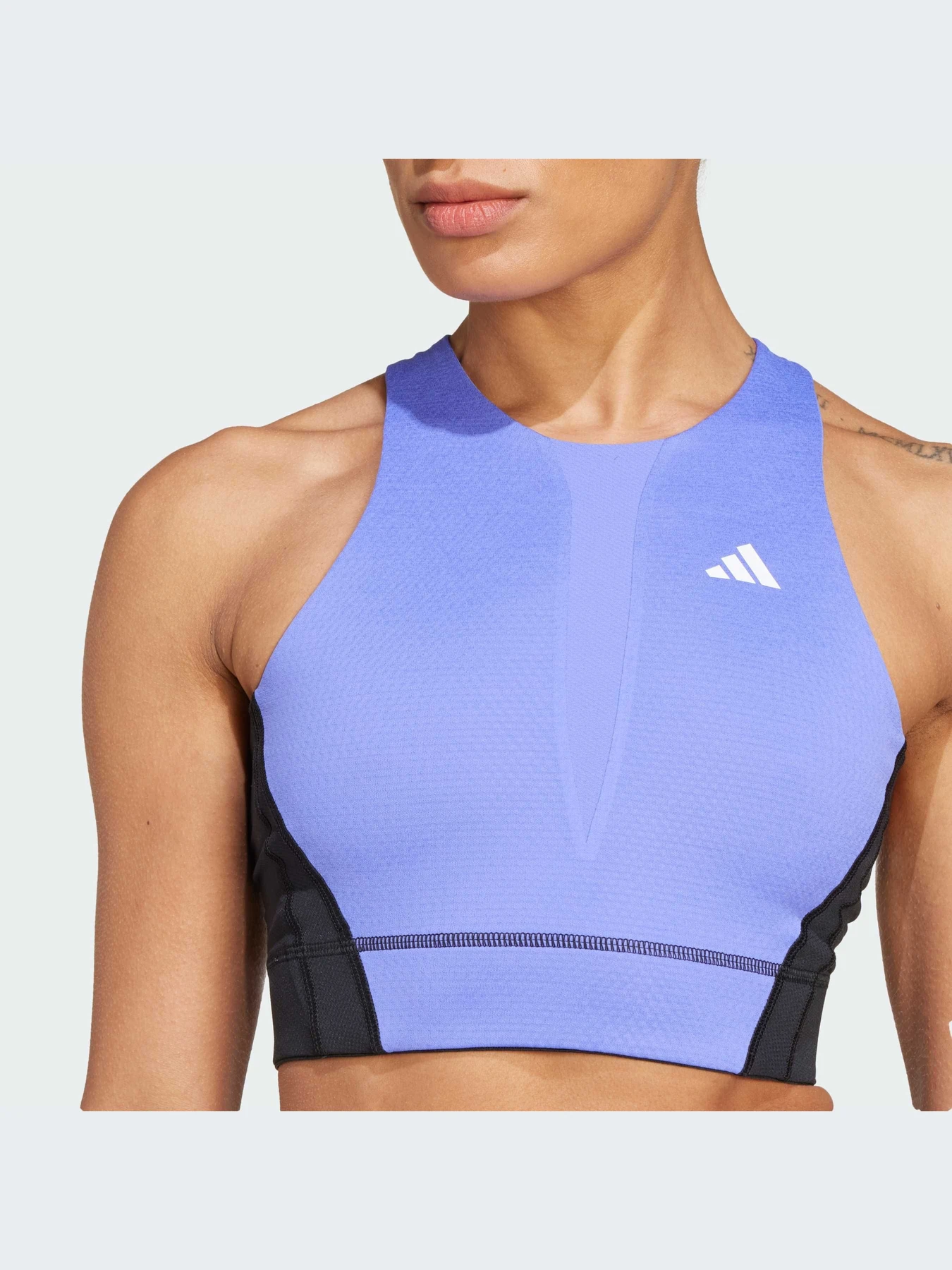 Футболки и поло Adidas модель IW3771-KZ Футболки и поло Adidas модель IW3771-KZ Фото