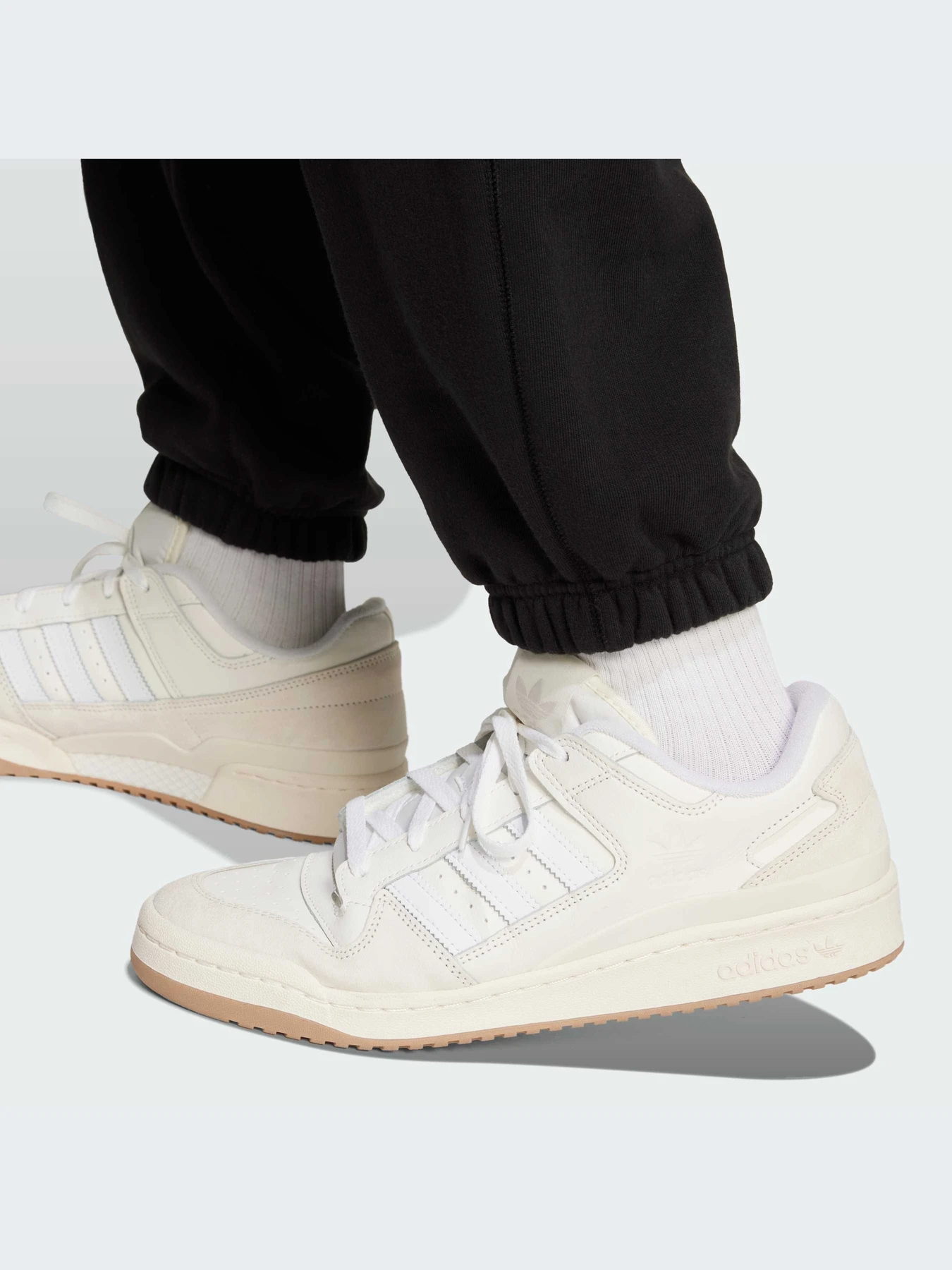 Брюки Adidas модель IY2245-KZ Брюки Adidas модель IY2245-KZ Фото