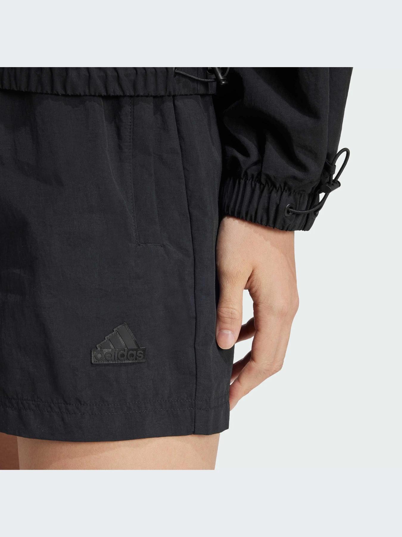 Шорты Adidas модель IV9782-KZ Шорты Adidas модель IV9782-KZ Фото