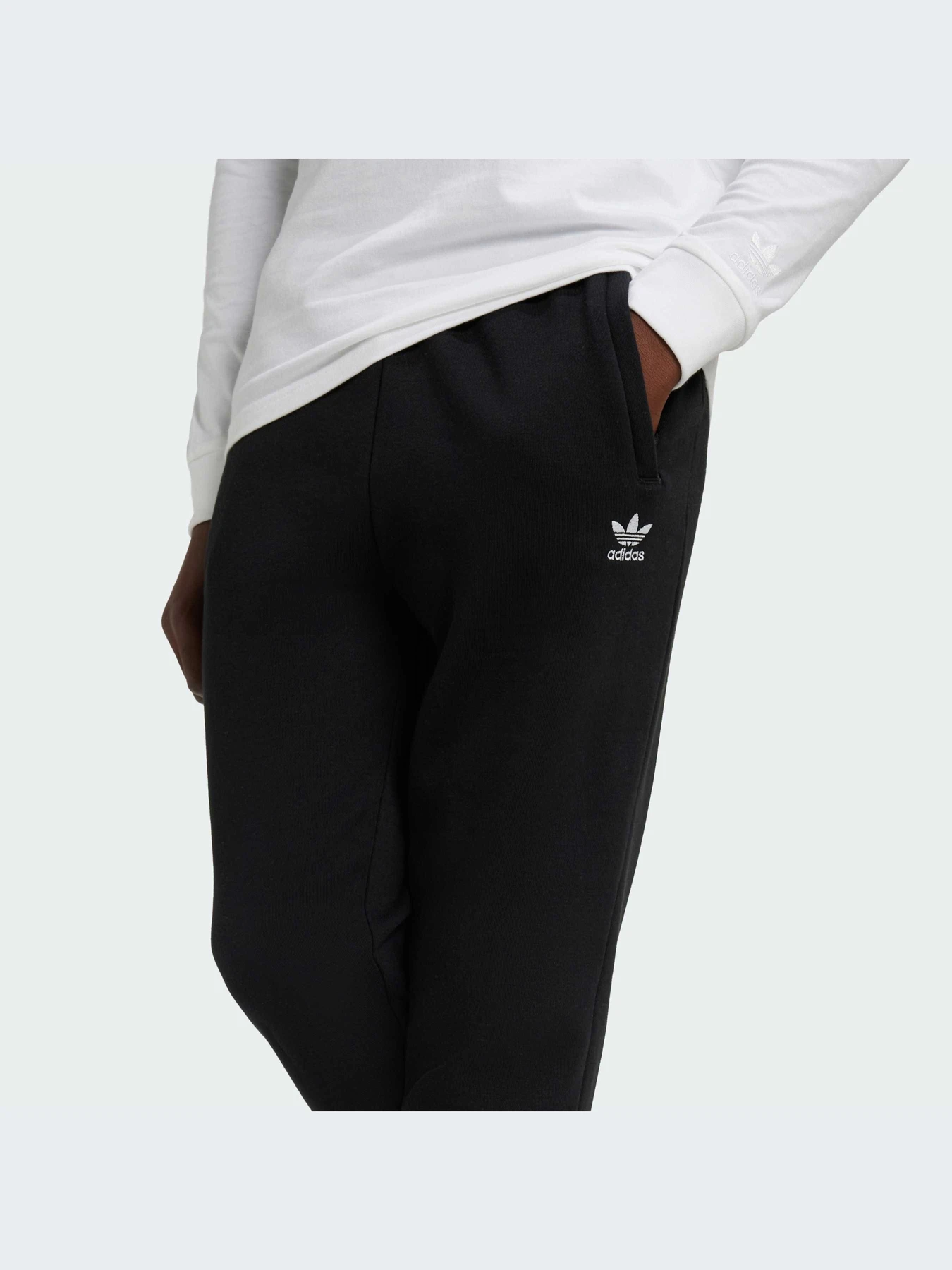 Брюки Adidas Культовые силуэты модель IW3498-KZ Брюки Adidas Культовые силуэты модель IW3498-KZ Фото