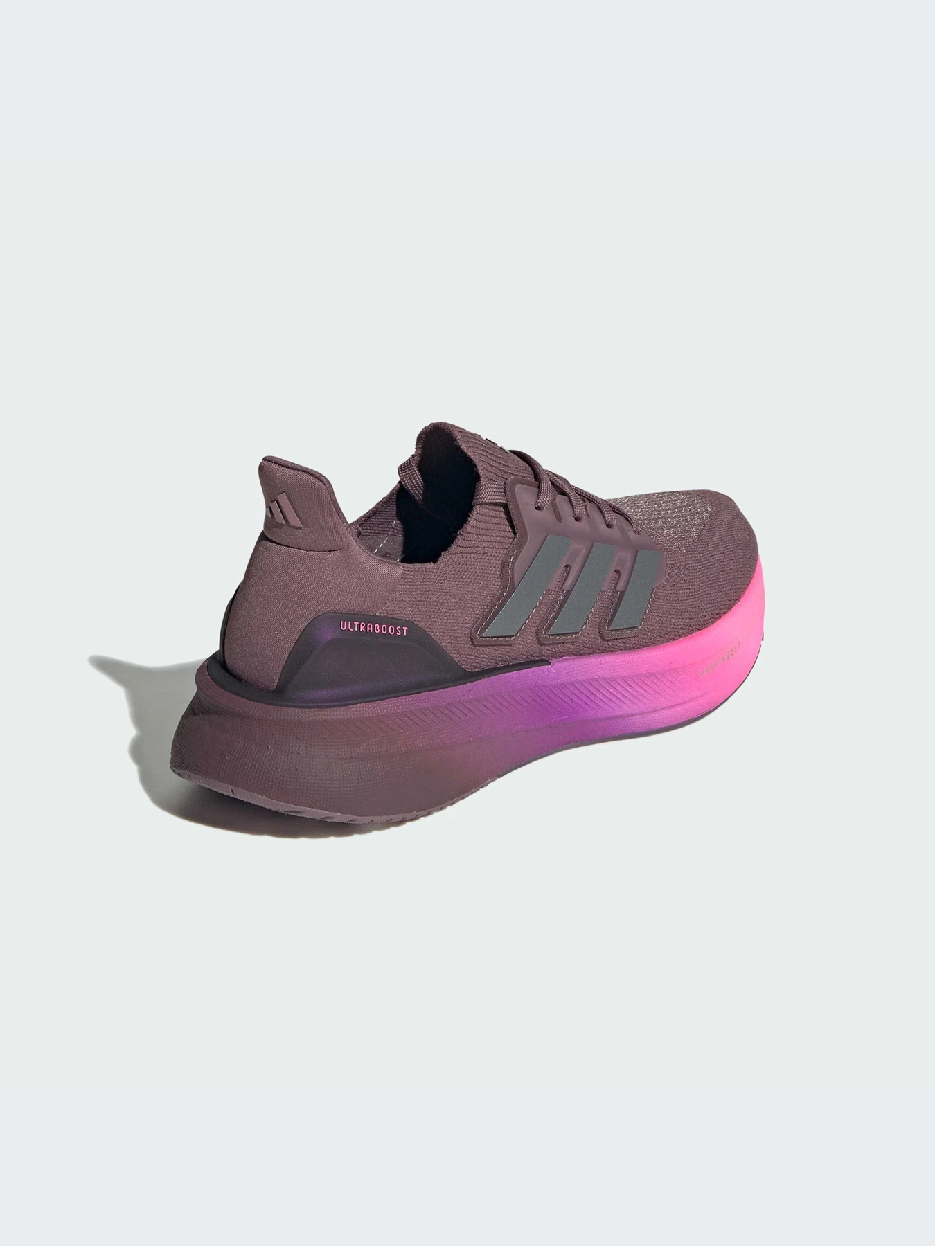 Кроссовки Adidas Ultraboost модель IH7710-KZ Кроссовки Adidas Ultraboost модель IH7710-KZ Фото