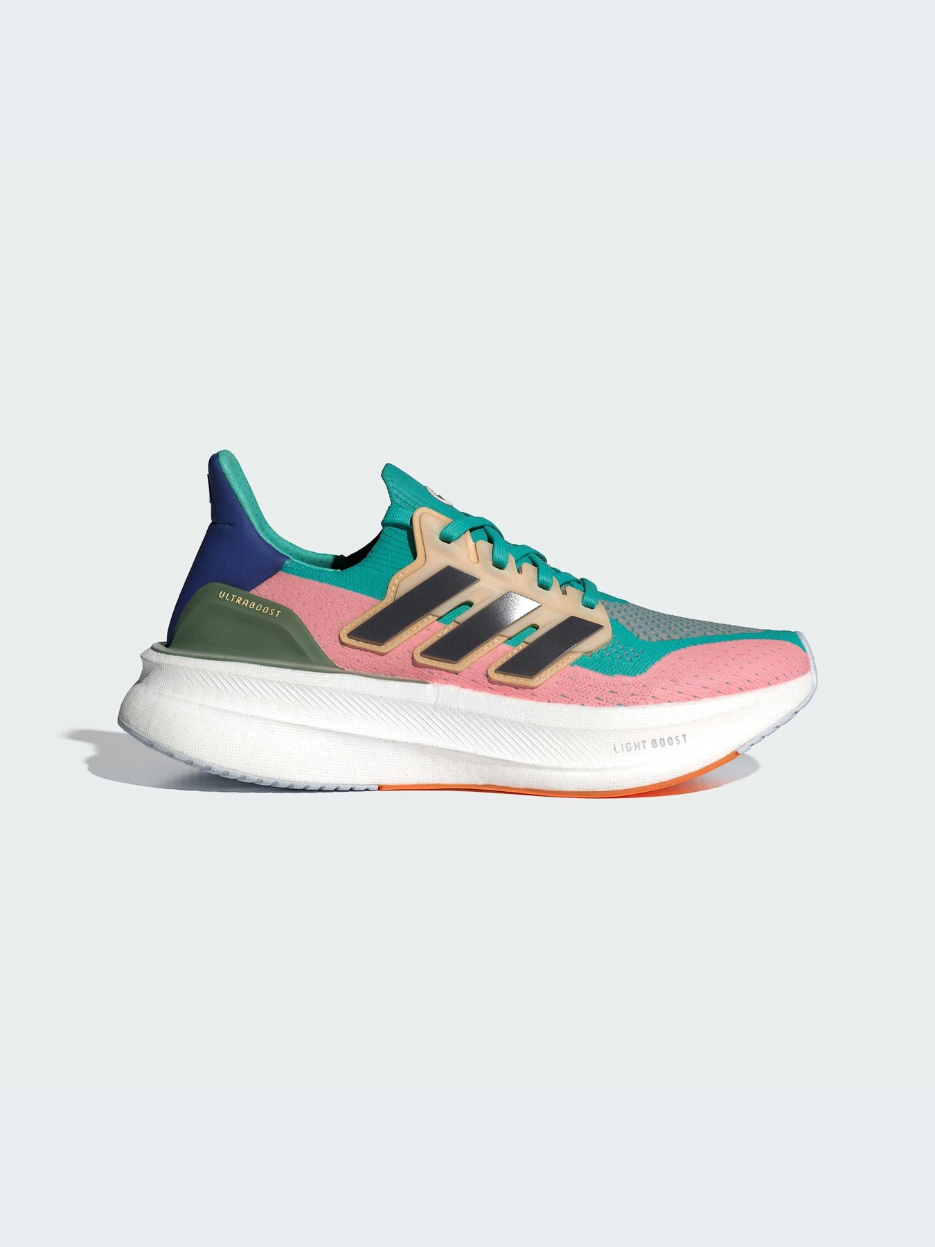 Кроссовки Adidas Ultraboost модель ID8838-KZ Кроссовки Adidas Ultraboost модель ID8838-KZ Фото