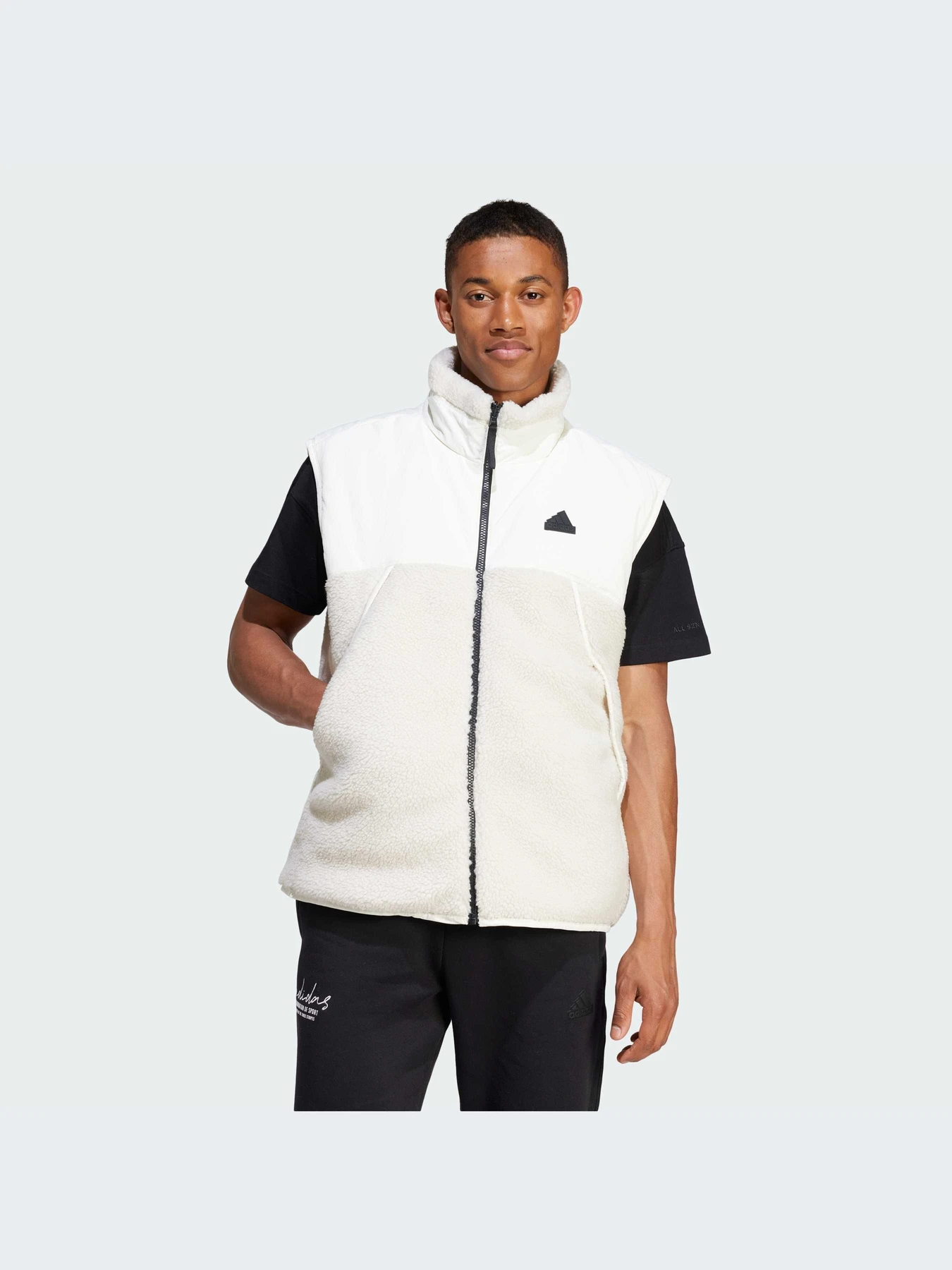 Куртки и дубленки Adidas модель IZ4658-KZ Куртки и дубленки Adidas модель IZ4658-KZ Фото