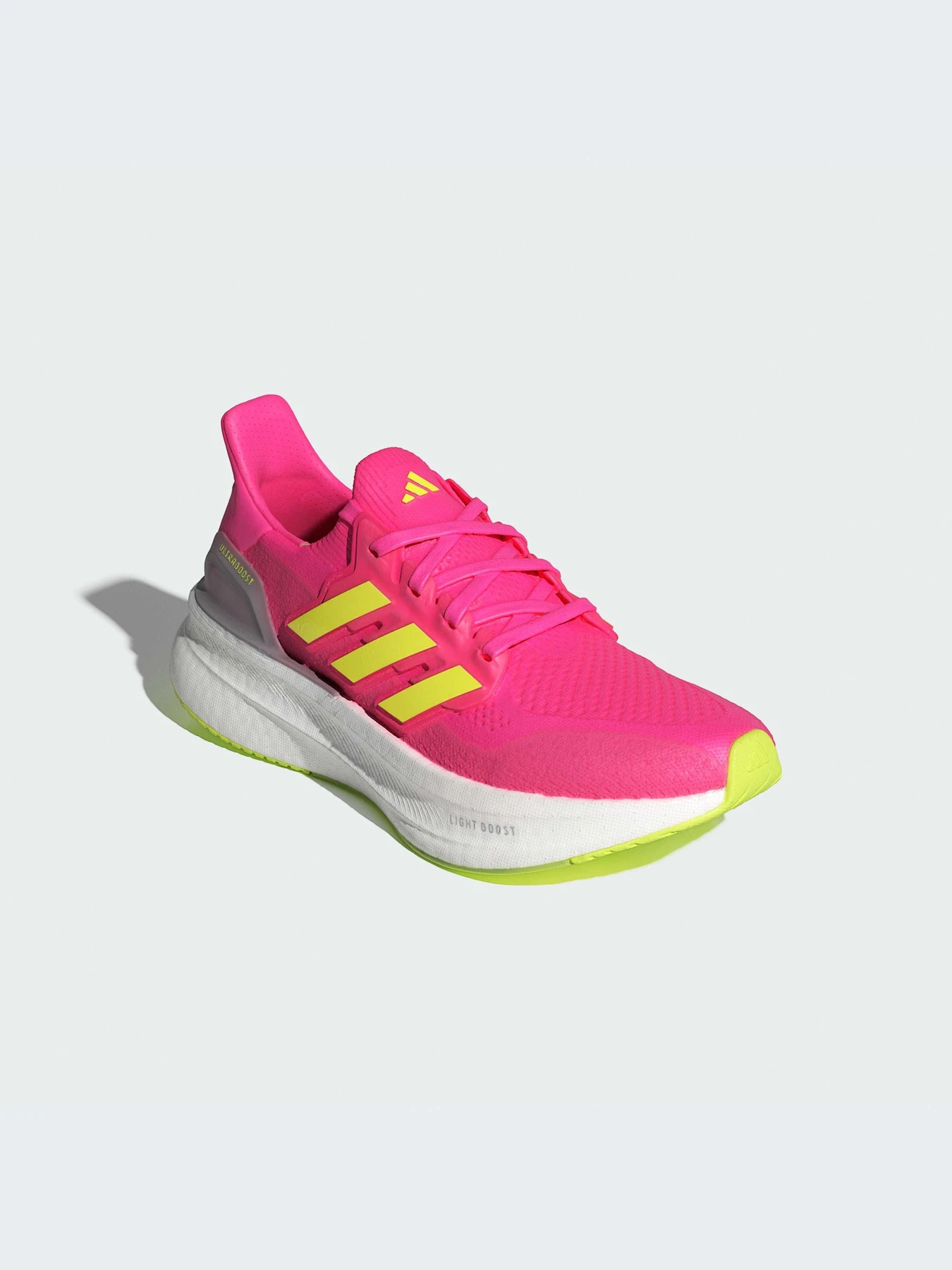 Кроссовки Adidas Ultraboost модель ID8844-KZ Кроссовки Adidas Ultraboost модель ID8844-KZ Фото