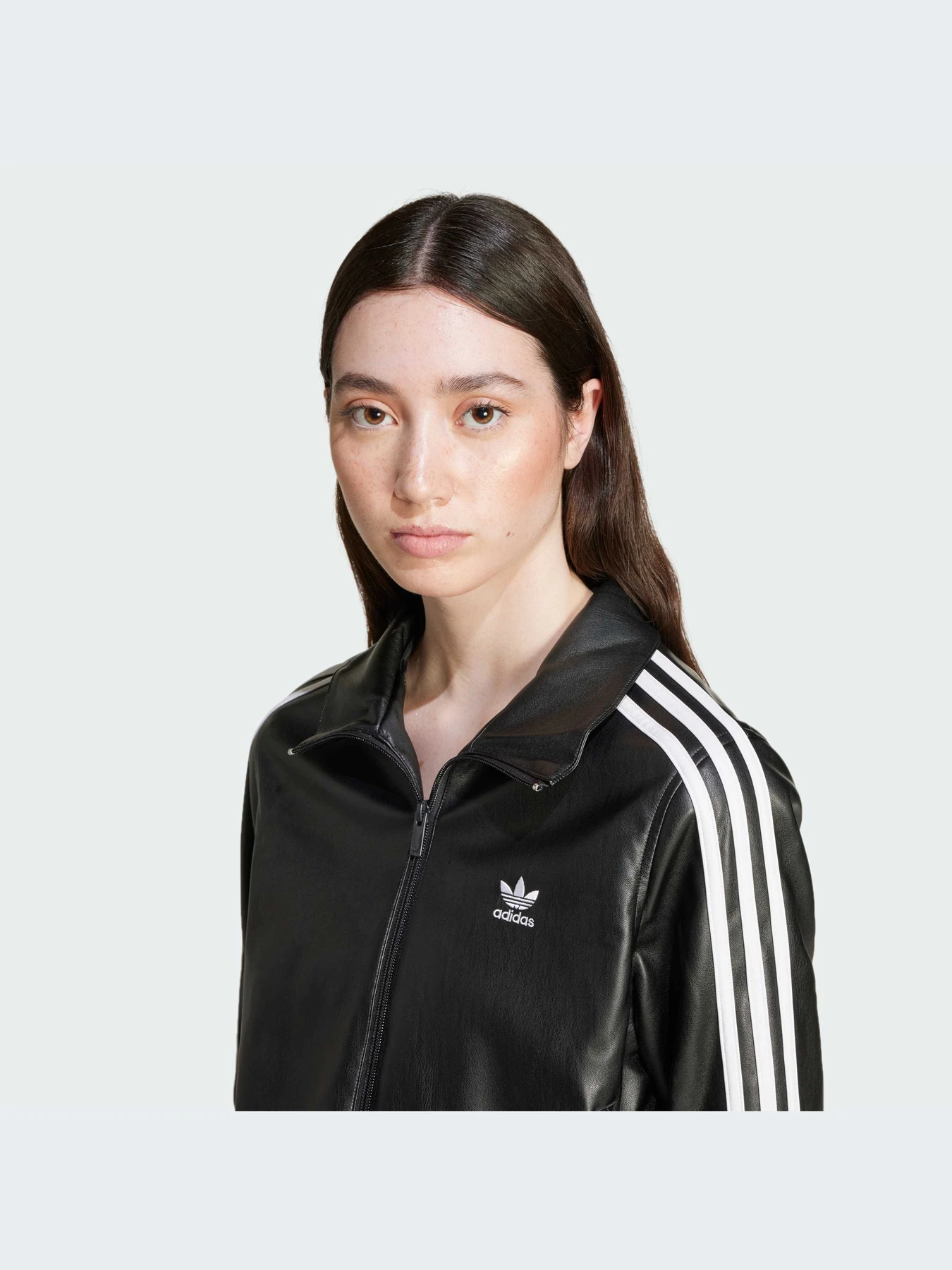 Худи и свитшоты Adidas Adicolor модель IY7273-KZ Худи и свитшоты Adidas Adicolor модель IY7273-KZ Фото