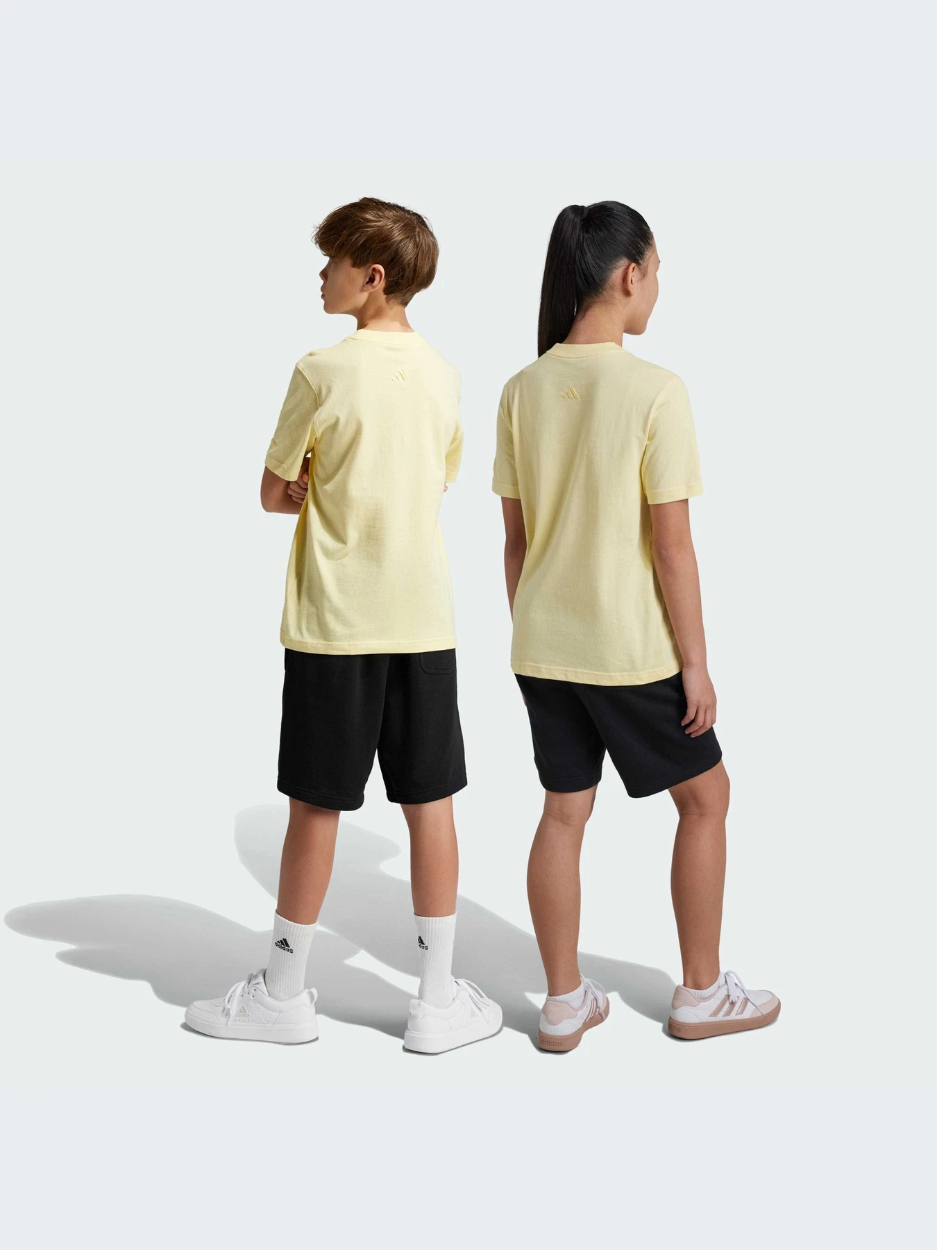 Шорты Adidas модель IX9442-KZ Шорты Adidas модель IX9442-KZ Фото