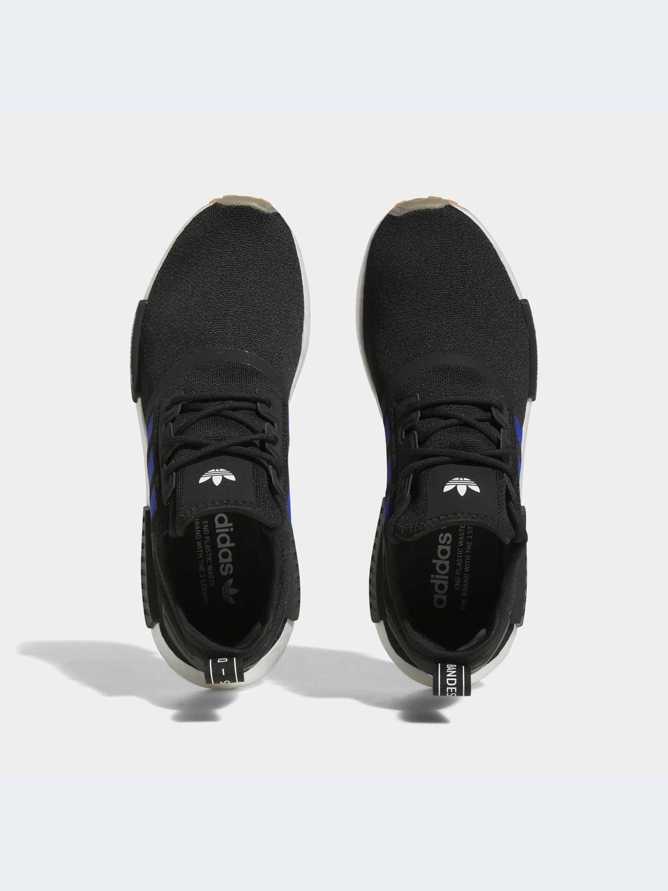 Кроссовки Adidas NMD модель IE4694-KZ Кроссовки Adidas NMD модель IE4694-KZ Фото