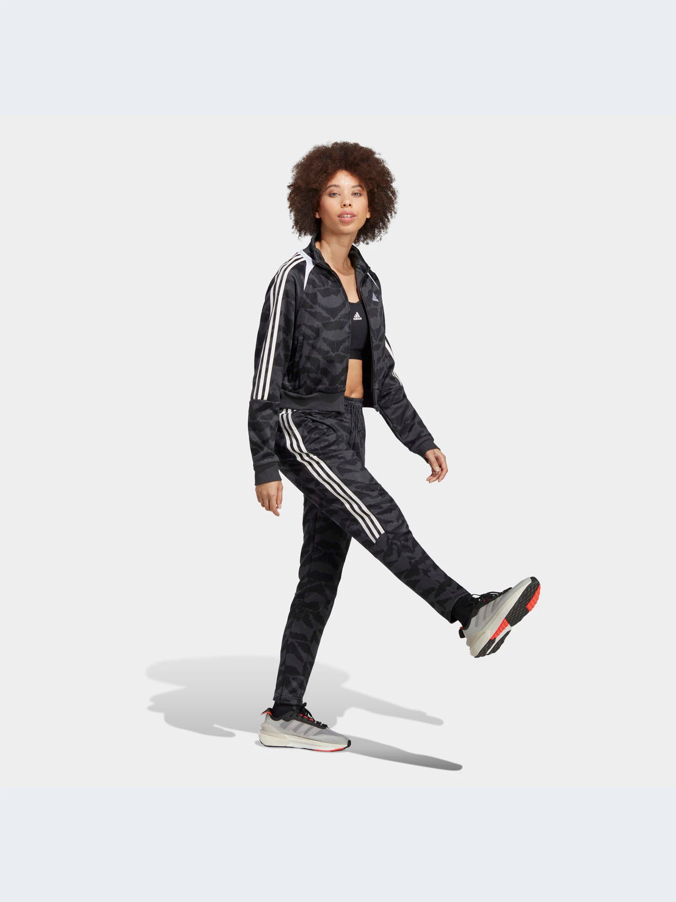 Брюки Adidas модель IC6655-KZ Брюки Adidas модель IC6655-KZ Фото