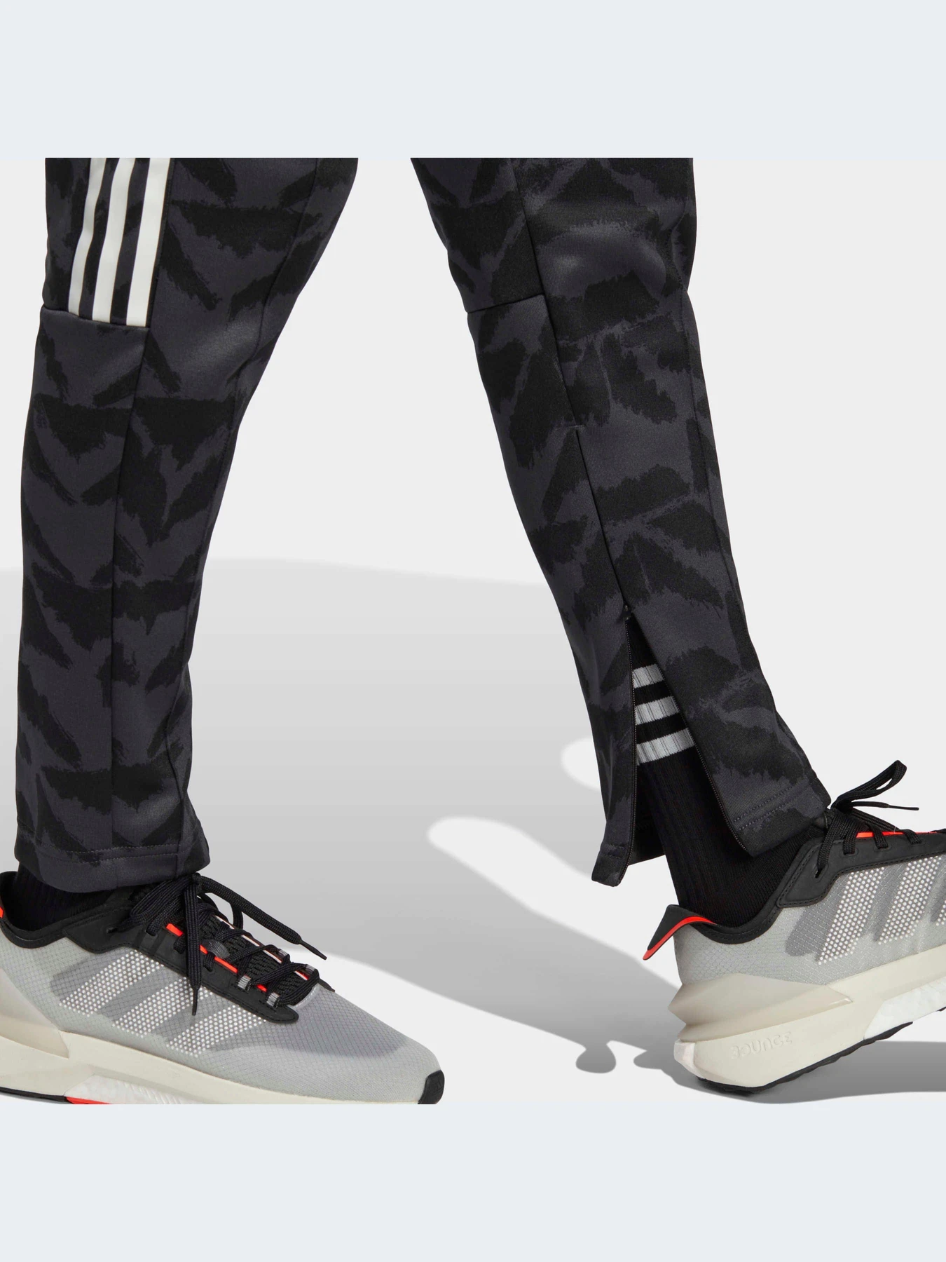Брюки Adidas модель IC6655-KZ Брюки Adidas модель IC6655-KZ Фото