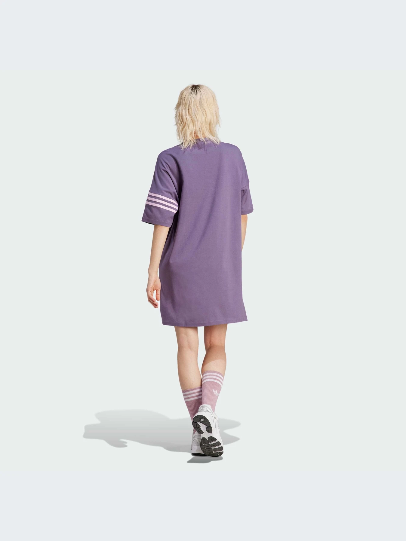 Платья Adidas Adicolor модель IP6511-KZ Платья Adidas Adicolor модель IP6511-KZ Фото