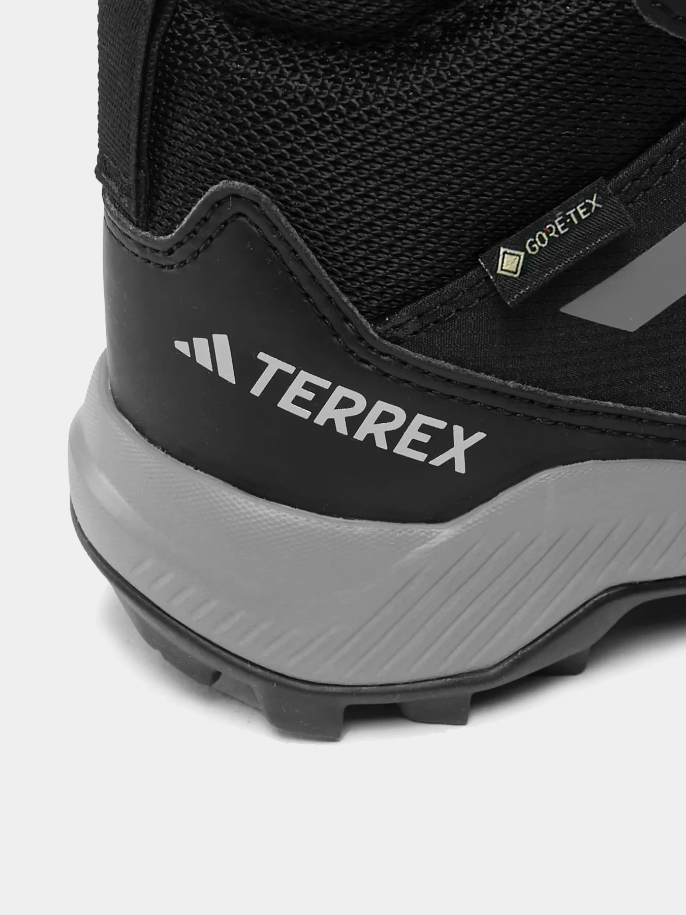 Ботинки и сапоги Adidas модель IF7522 Ботинки и сапоги Adidas модель IF7522 Фото