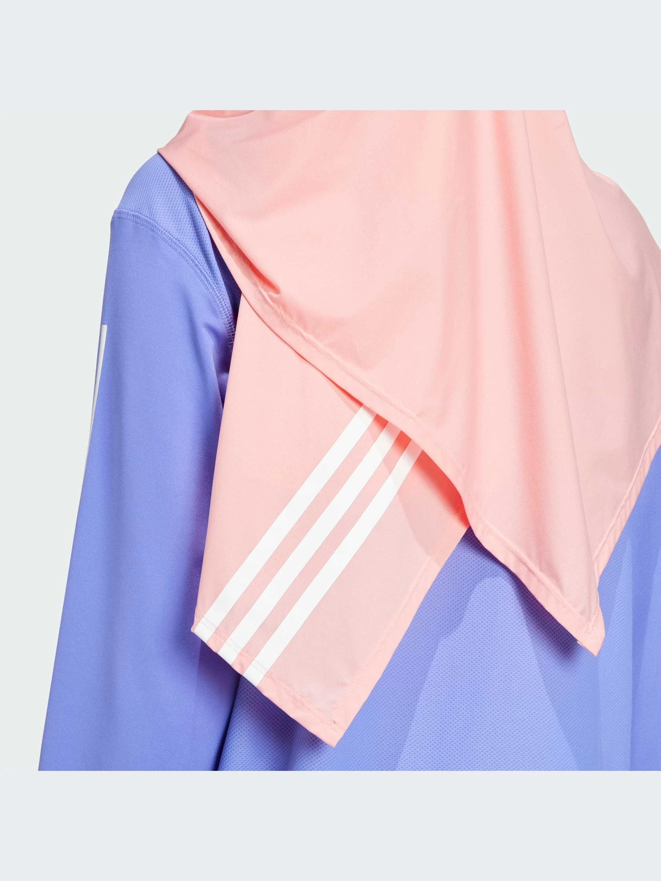 Шарфы и платки Adidas модель IW0015-KZ Шарфы и платки Adidas модель IW0015-KZ Фото