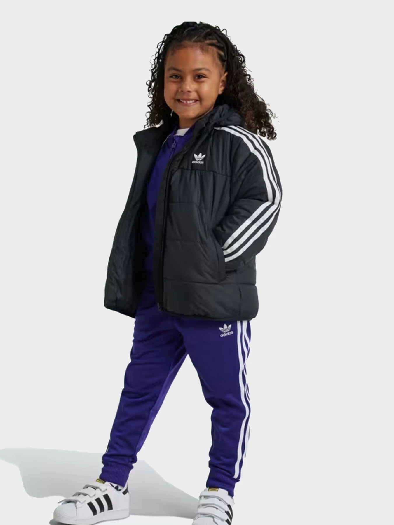Куртки и дубленки Adidas модель IY4812 Куртки и дубленки Adidas модель IY4812 Фото